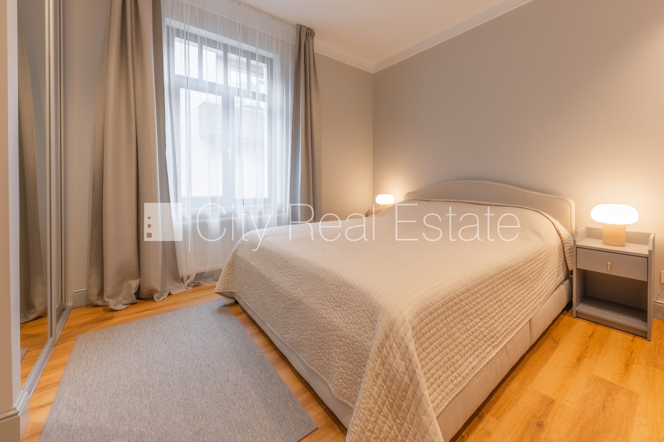 Sludinājumi. Fasādes māja, dzīvokļu skaits ēkā  5 gab., apsaimniekošanas maksa mēnesī 110 EUR, zaļā teritorija, Cena: 2000 EUR/mēn Foto #11