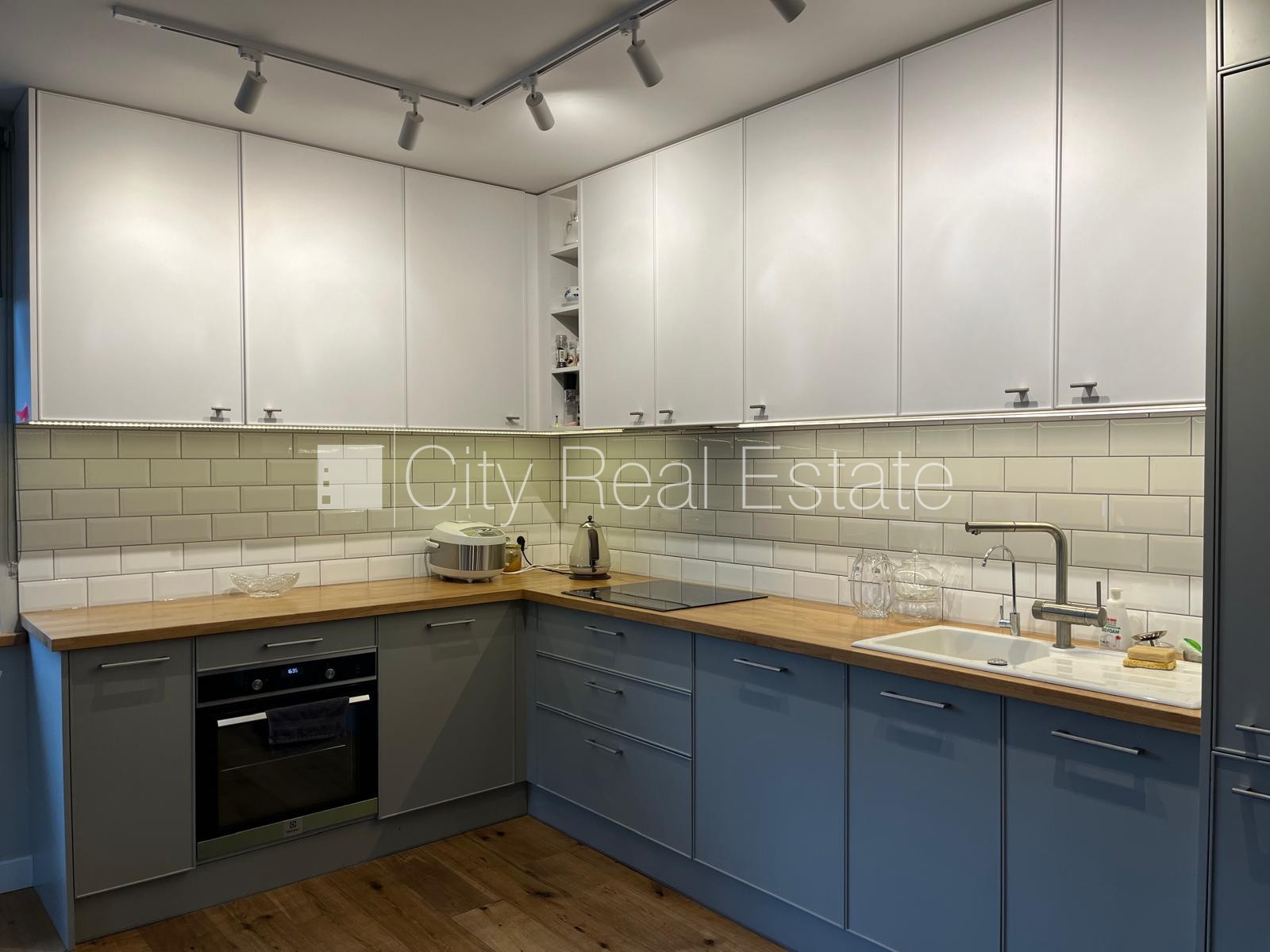 Sludinājumi. Jaunceltne, zaļā teritorija, labiekārtota apzaļumota teritorija, labiekārtots apzaļumots pagalms, Cena: 1950 EUR/mēn Foto #7