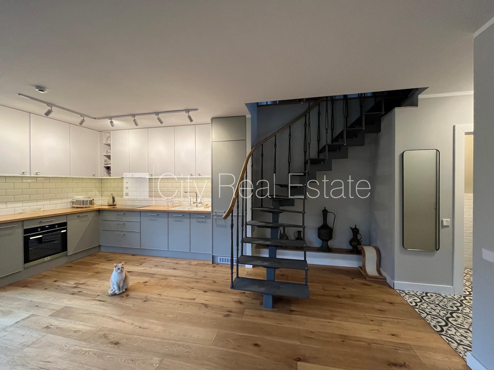 Sludinājumi. Jaunceltne, zaļā teritorija, labiekārtota apzaļumota teritorija, labiekārtots apzaļumots pagalms, Cena: 1950 EUR/mēn Foto #8