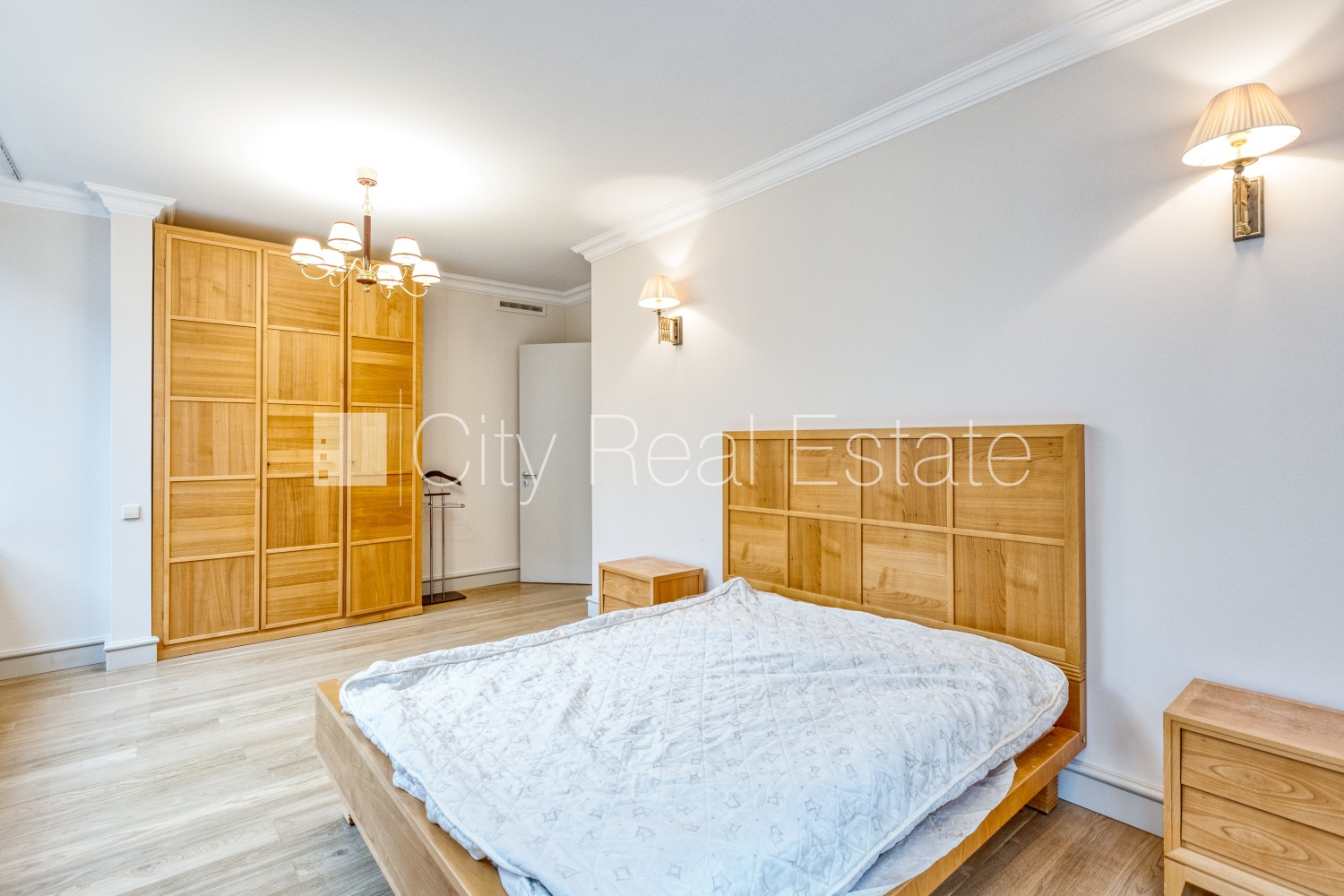 Sludinājumi. Jaunceltne, fasādes māja, zaļā teritorija, slēgta teritorija, pazemes autostāvvieta, ieeja no Cena: 2500 EUR/mēn Foto #12