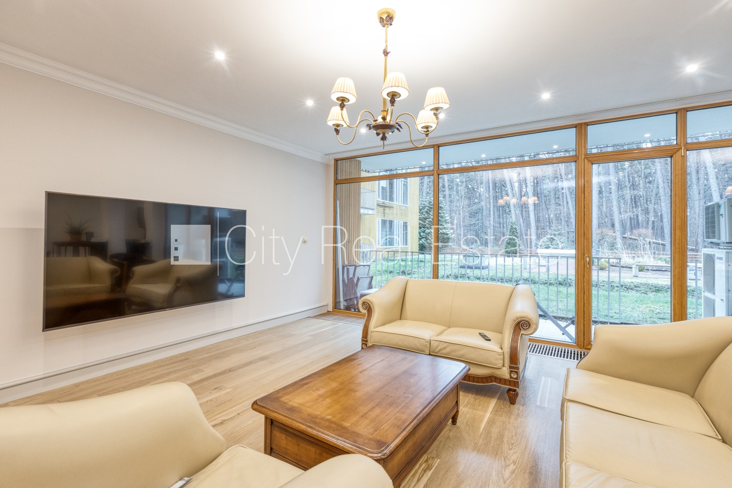 Sludinājumi. Jaunceltne, fasādes māja, zaļā teritorija, slēgta teritorija, pazemes autostāvvieta, ieeja no Cena: 2500 EUR/mēn Foto #2