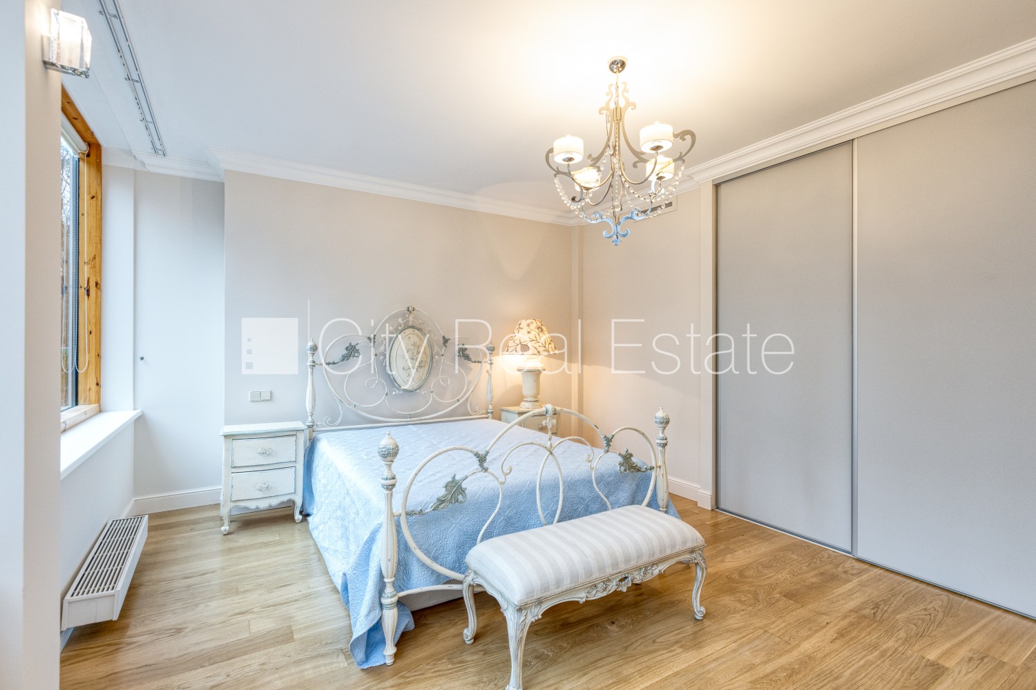 Sludinājumi. Jaunceltne, fasādes māja, zaļā teritorija, slēgta teritorija, pazemes autostāvvieta, ieeja no Cena: 2500 EUR/mēn Foto #10