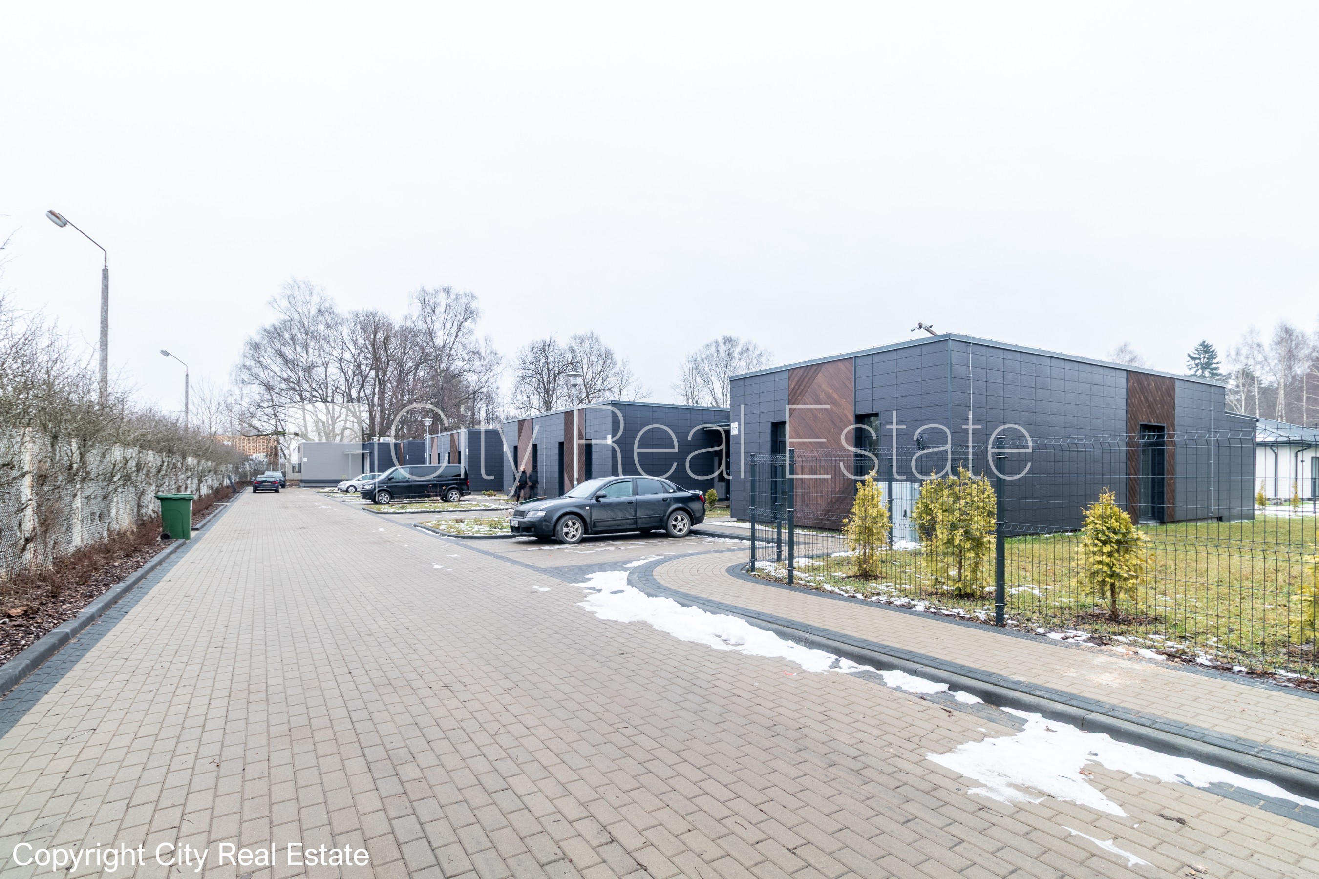 Sludinājumi. Rindu māja, energo efektīva māja, labiekārtots apzaļumots pagalms, bruģēts piebraucamais ceļš, Cena: 230000 EUR Foto #1