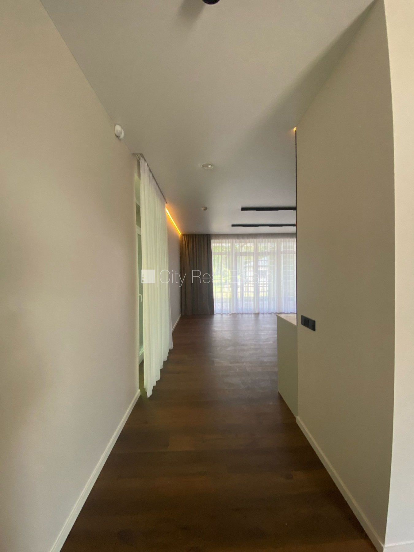 Sludinājumi. Rindu māja, energo efektīva māja, labiekārtots apzaļumots pagalms, bruģēts piebraucamais ceļš, Cena: 230000 EUR Foto #25