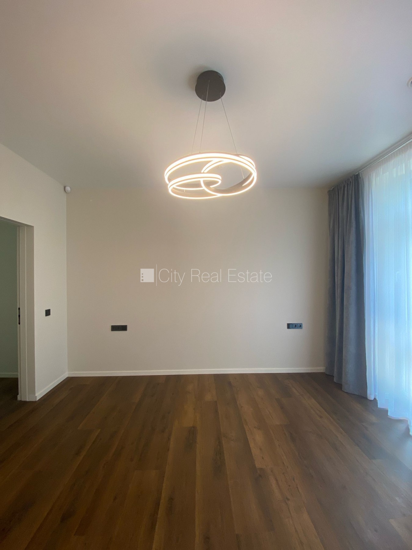 Sludinājumi. Rindu māja, energo efektīva māja, labiekārtots apzaļumots pagalms, bruģēts piebraucamais ceļš, Cena: 230000 EUR Foto #15