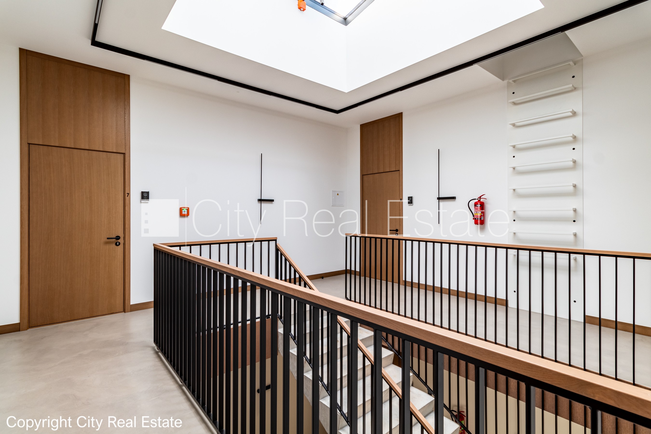 Sludinājumi. Jaunceltne, labiekārtots apzaļumots pagalms, bruģēts piebraucamais ceļš, slēgts pagalms, Cena: 350000 EUR Foto #24