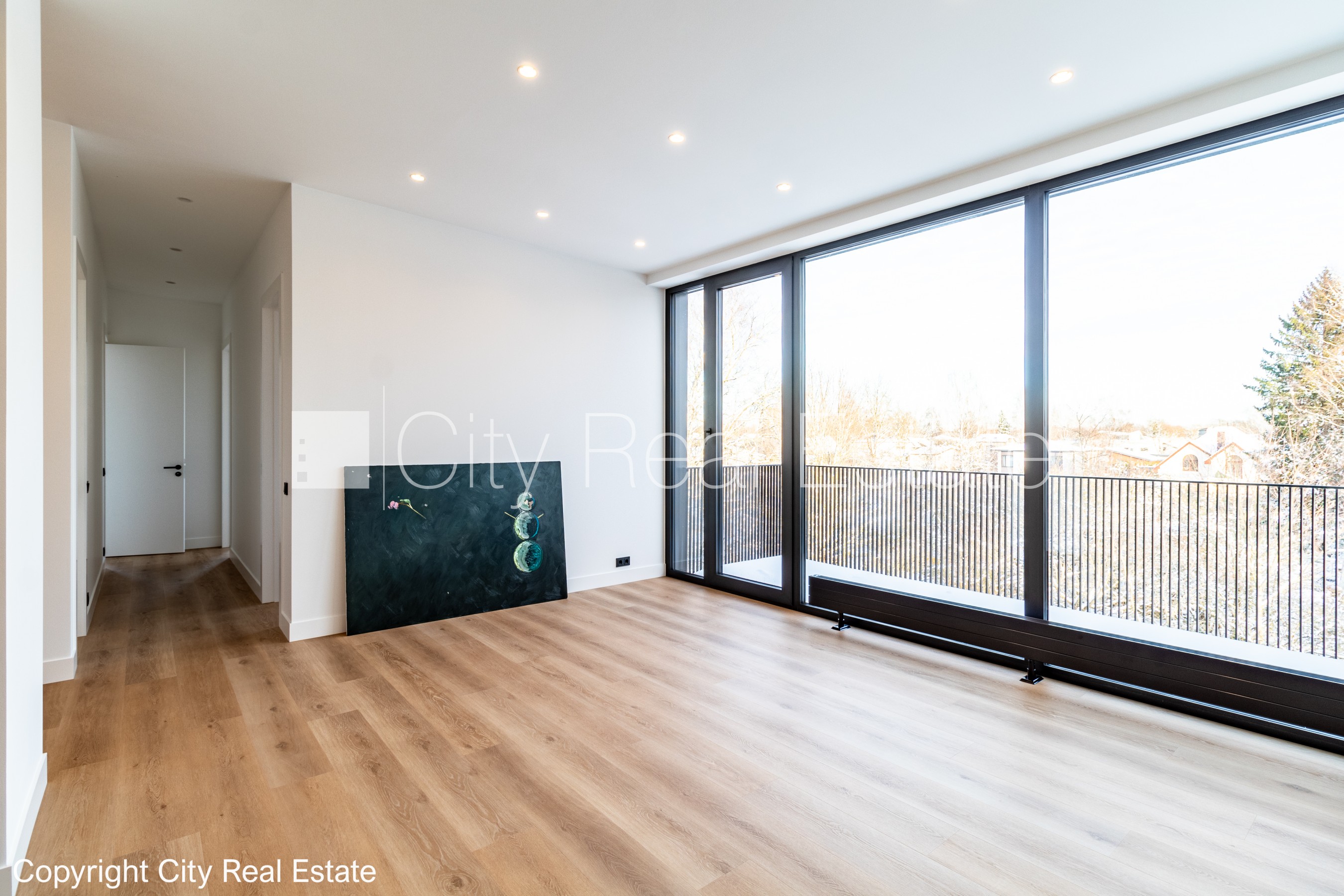 Sludinājumi. Jaunceltne, labiekārtots apzaļumots pagalms, bruģēts piebraucamais ceļš, slēgts pagalms, Cena: 350000 EUR Foto #6