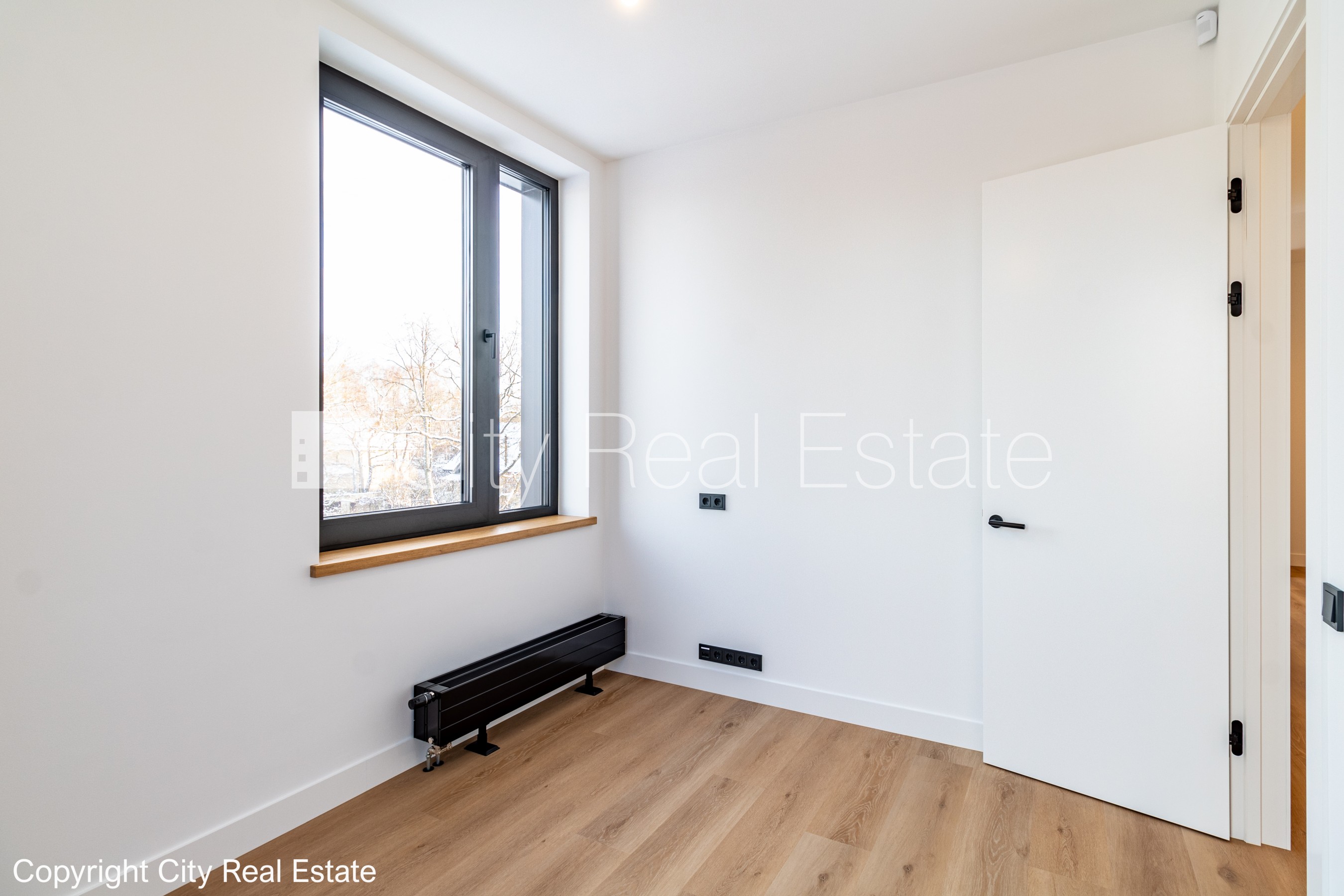 Sludinājumi. Jaunceltne, labiekārtots apzaļumots pagalms, bruģēts piebraucamais ceļš, slēgts pagalms, Cena: 350000 EUR Foto #9