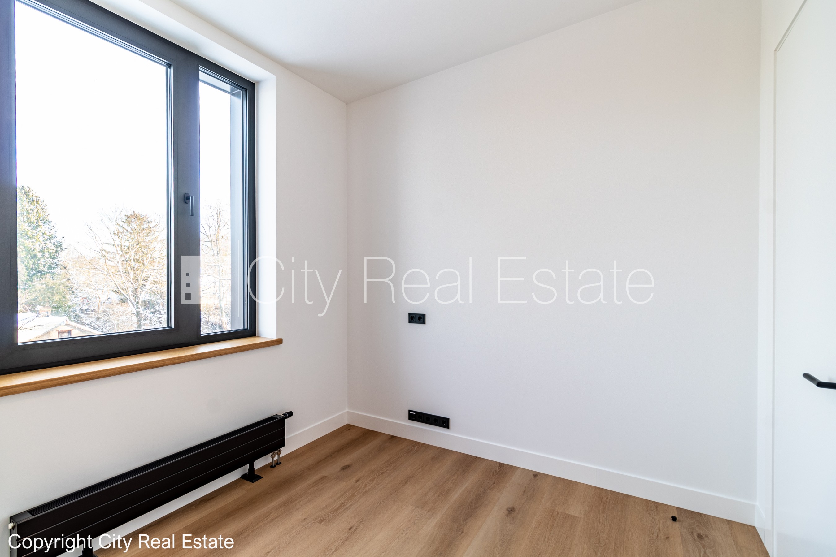 Sludinājumi. Jaunceltne, zaļā teritorija, iežogota teritorija, iežogota teritorija ar metāla sētu, teritorijas Cena: 275000 EUR Foto #8