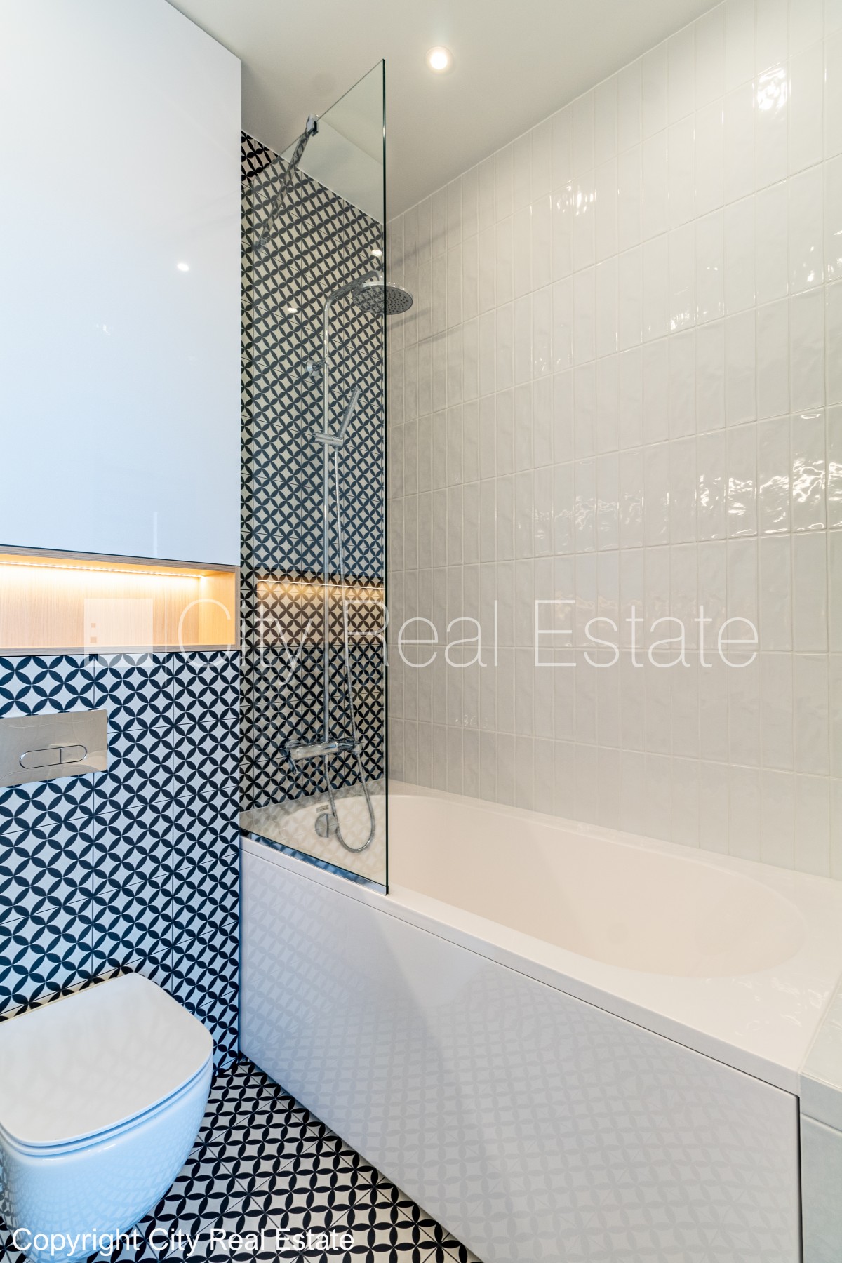 Sludinājumi. Jaunceltne, zaļā teritorija, iežogota teritorija, iežogota teritorija ar metāla sētu, teritorijas Cena: 275000 EUR Foto #16