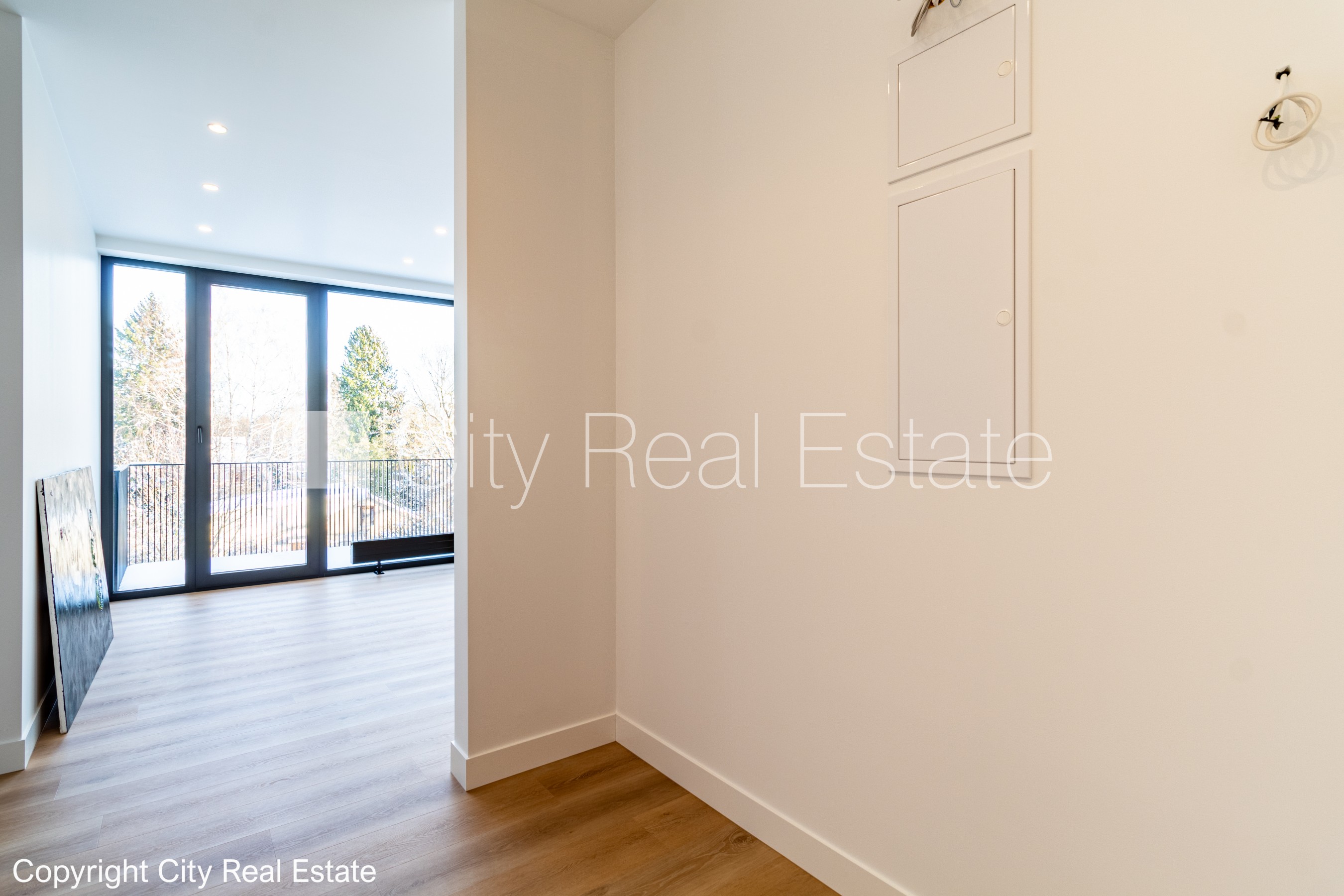 Sludinājumi. Jaunceltne, zaļā teritorija, iežogota teritorija, iežogota teritorija ar metāla sētu, teritorijas Cena: 275000 EUR Foto #20