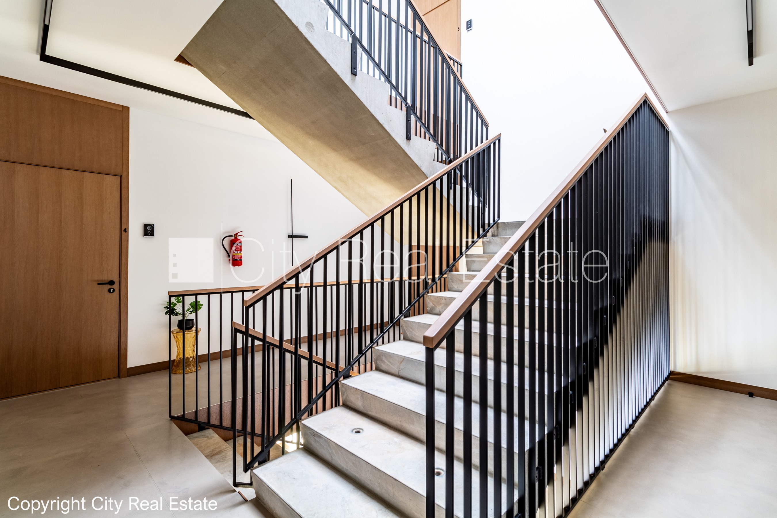 Sludinājumi. Jaunceltne, zaļā teritorija, iežogota teritorija, iežogota teritorija ar metāla sētu, teritorijas Cena: 275000 EUR Foto #25