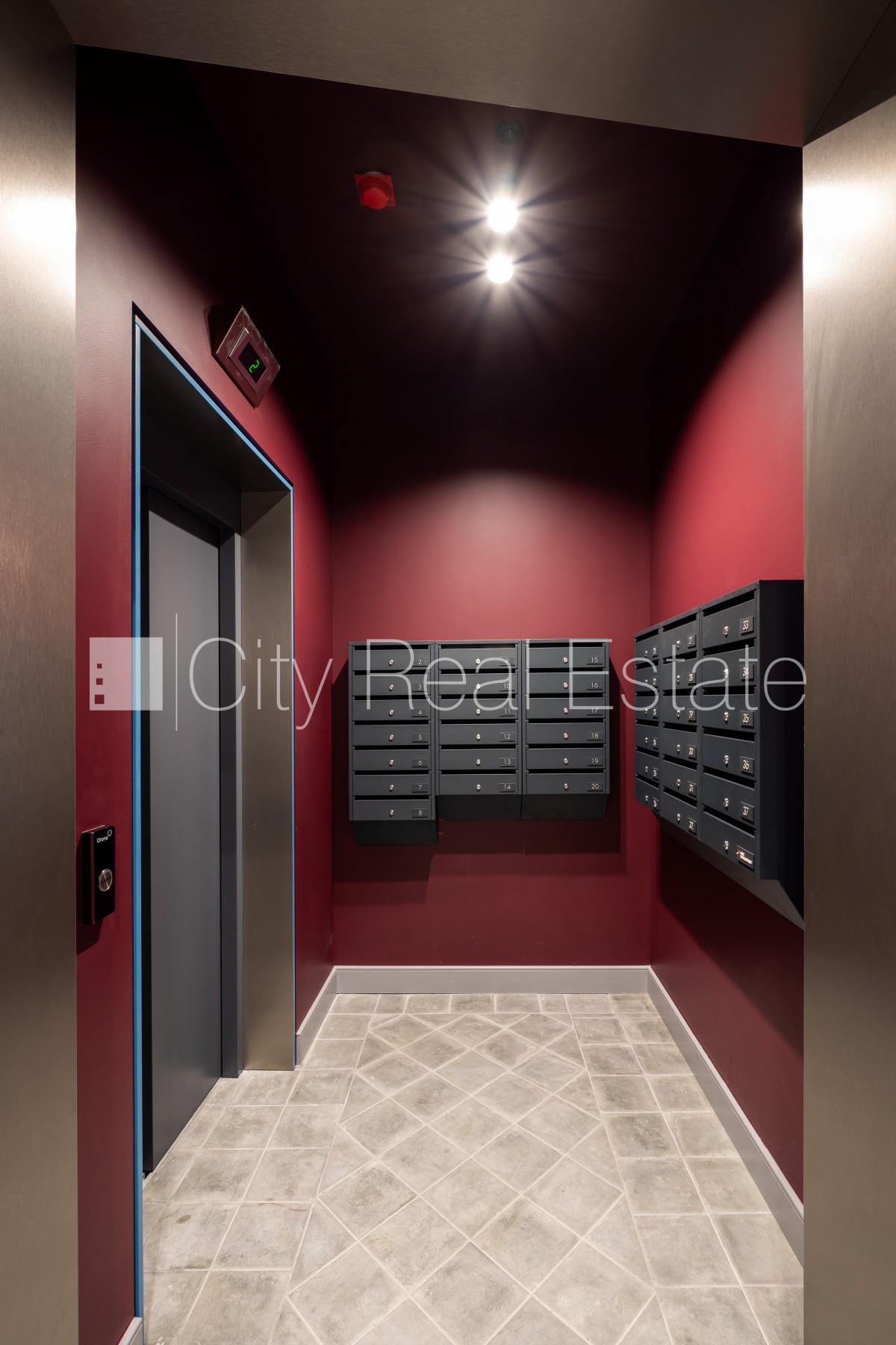 Sludinājumi. Projekts - Place 4, fasādes māja, renovēta māja, slēgts pagalms, ieeja no ielas, ir lifts, kāpņu Cena: 105435 EUR Foto #9