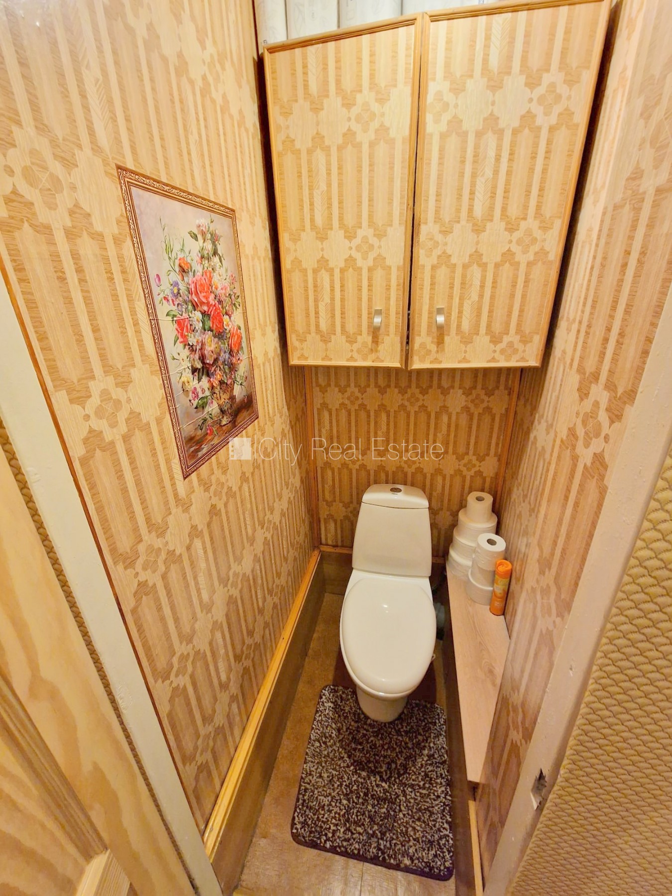 Объявление. Земля в собственности, вход с улицы, лестничная клетка без ремонта, лоджия, окна выходят в обе Цена: 85000 EUR Foto #22