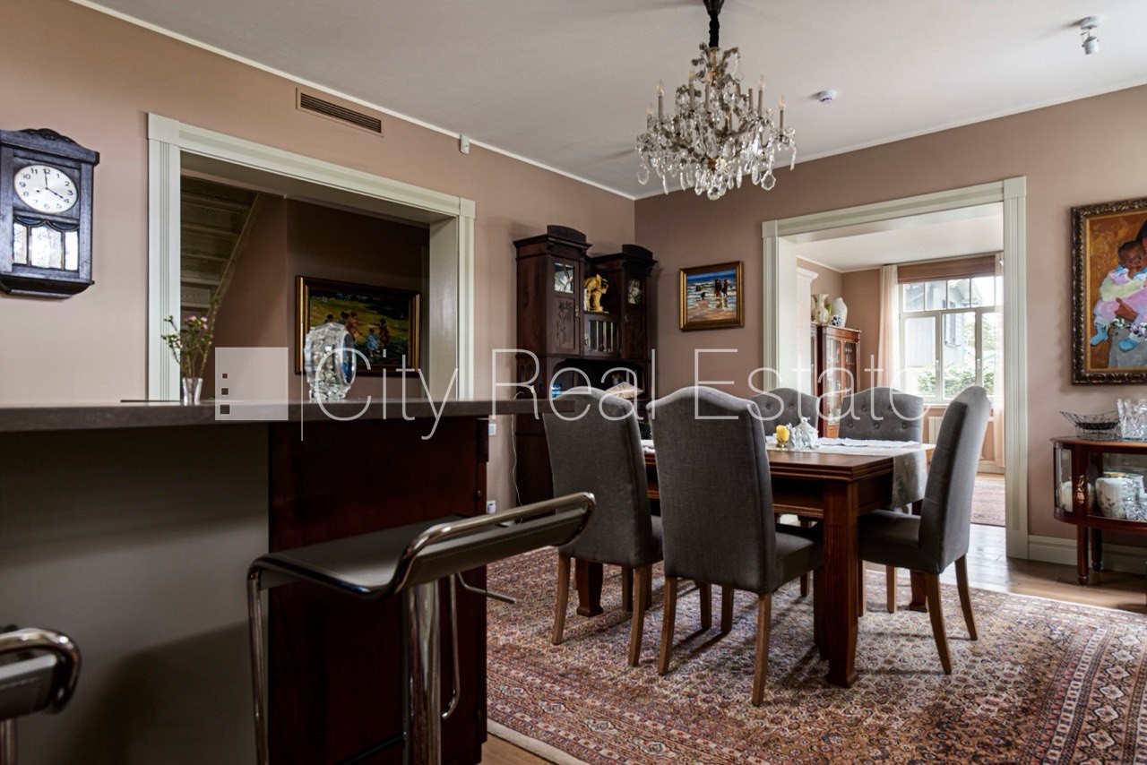 Sludinājumi. Privātmāja, labiekārtota apzaļumota teritorija, bruģēts piebraucamais ceļš, iežogota teritorija, Cena: 6000 EUR/mēn Foto #7