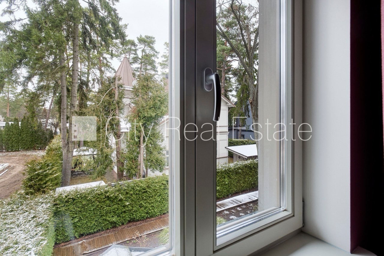 Sludinājumi. Privātmāja, labiekārtota apzaļumota teritorija, bruģēts piebraucamais ceļš, iežogota teritorija, Cena: 6000 EUR/mēn Foto #21