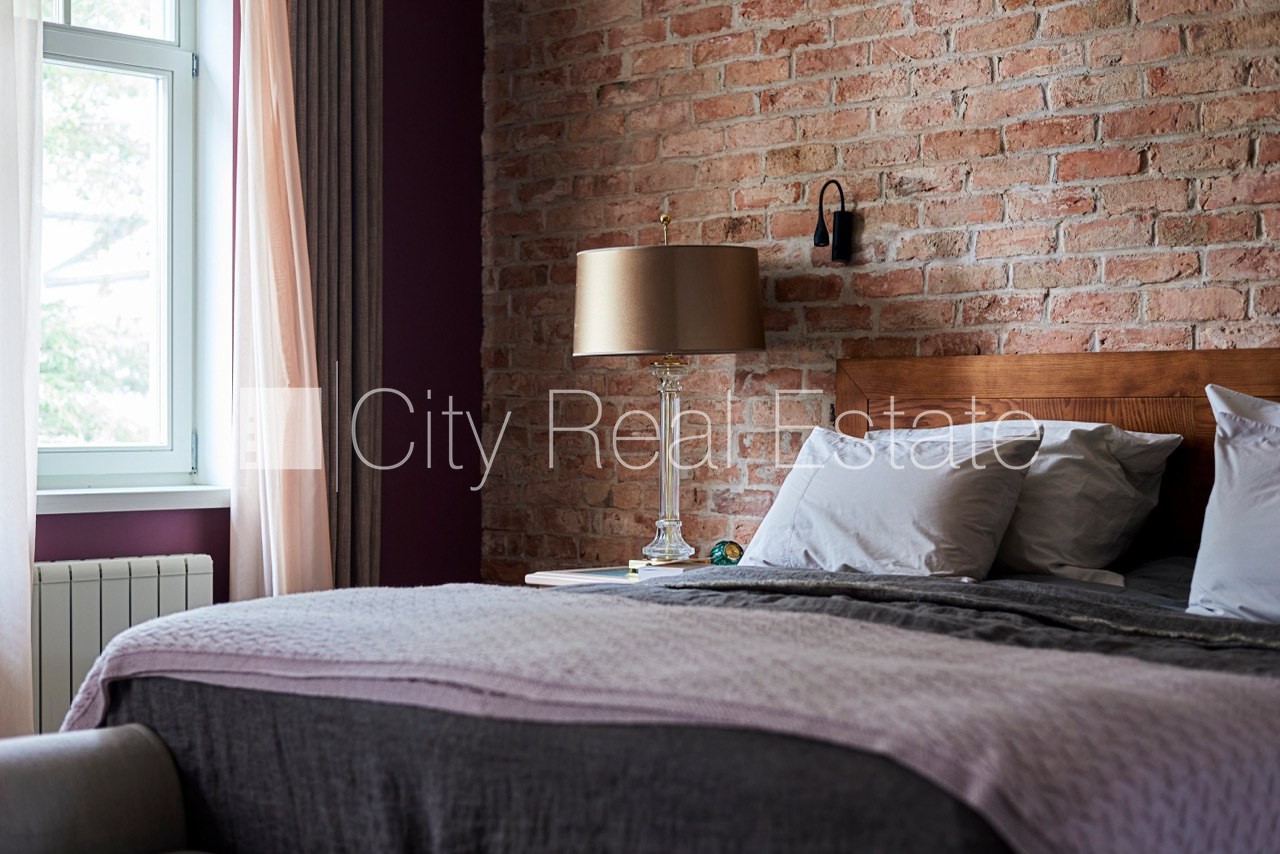 Sludinājumi. Privātmāja, labiekārtota apzaļumota teritorija, bruģēts piebraucamais ceļš, iežogota teritorija, Cena: 6000 EUR/mēn Foto #20