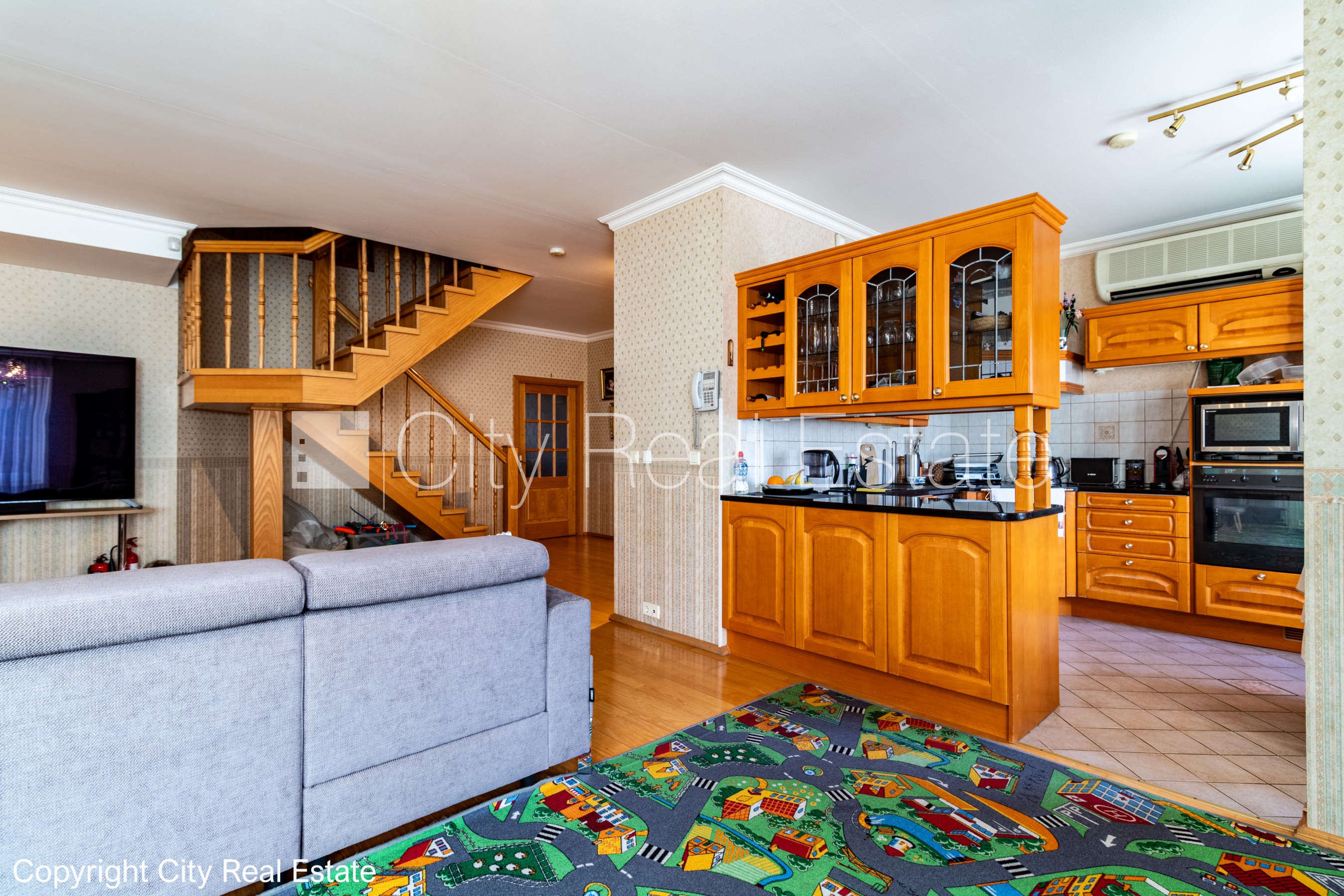 Sludinājumi. Zeme īpašumā, mainīts Jumta segums, labiekārtots apzaļumots pagalms, iežogota teritorija, vieta Cena: 255000 EUR Foto #4