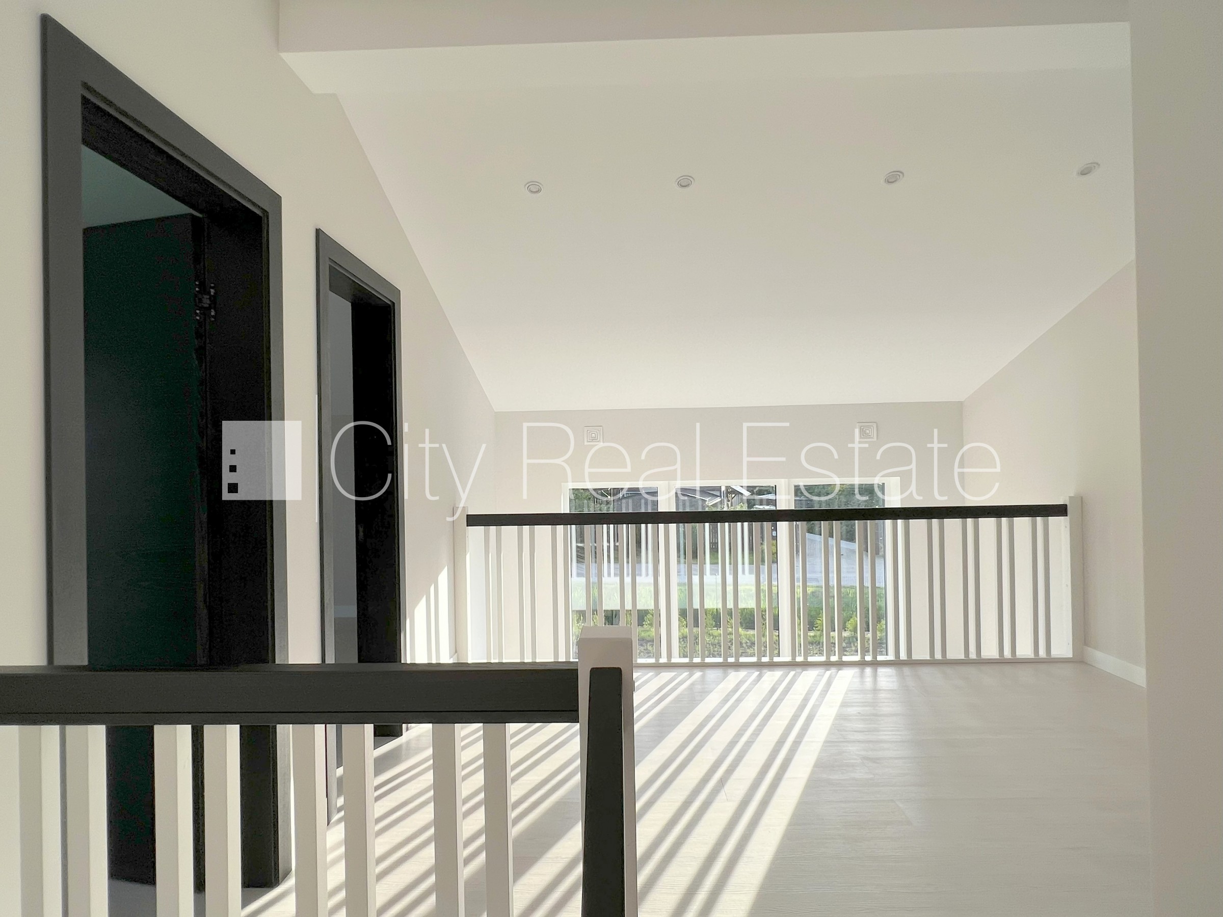 Sludinājumi. Privātmāja, energo efektīva māja, labiekārtota apzaļumota teritorija, bruģēts piebraucamais ceļš, Cena: 270000 EUR Foto #10