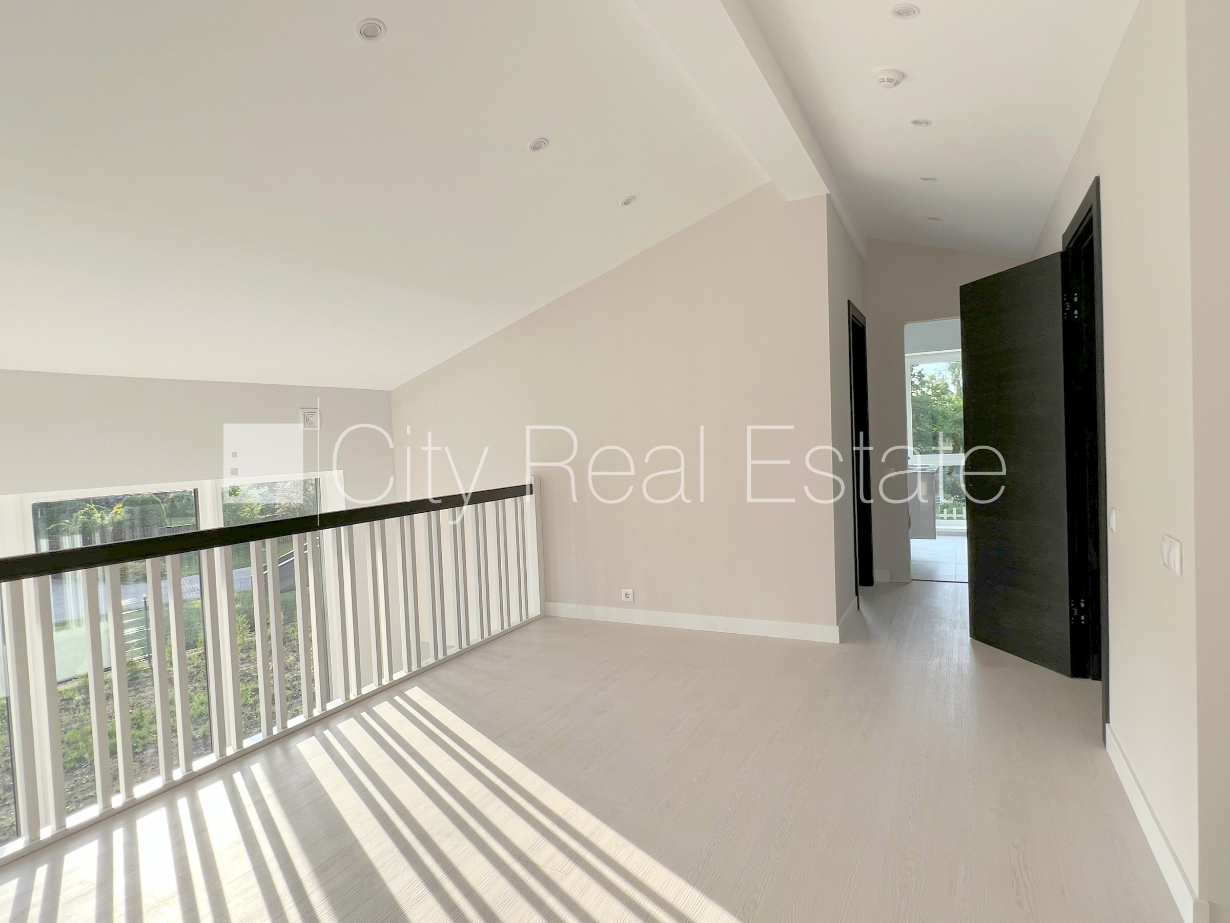 Sludinājumi. Privātmāja, energo efektīva māja, labiekārtota apzaļumota teritorija, bruģēts piebraucamais ceļš, Cena: 270000 EUR Foto #12