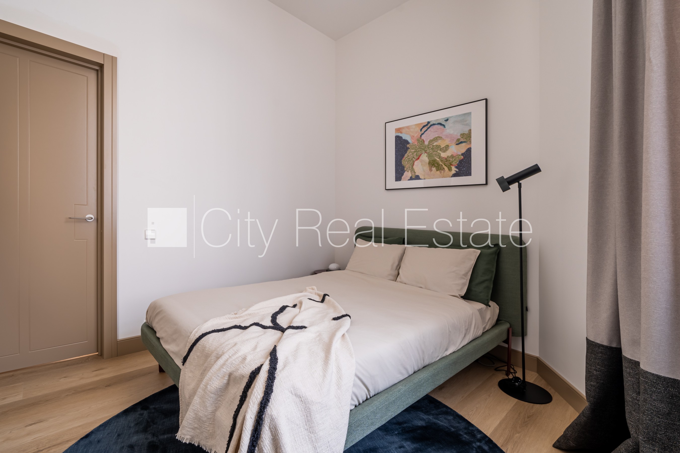 Sludinājumi. Projekts - Place 4, fasādes māja, renovēta māja, ir lifts, kāpņu telpa pēc kapitālā remonta, logi Cena: 202533 EUR Foto #8