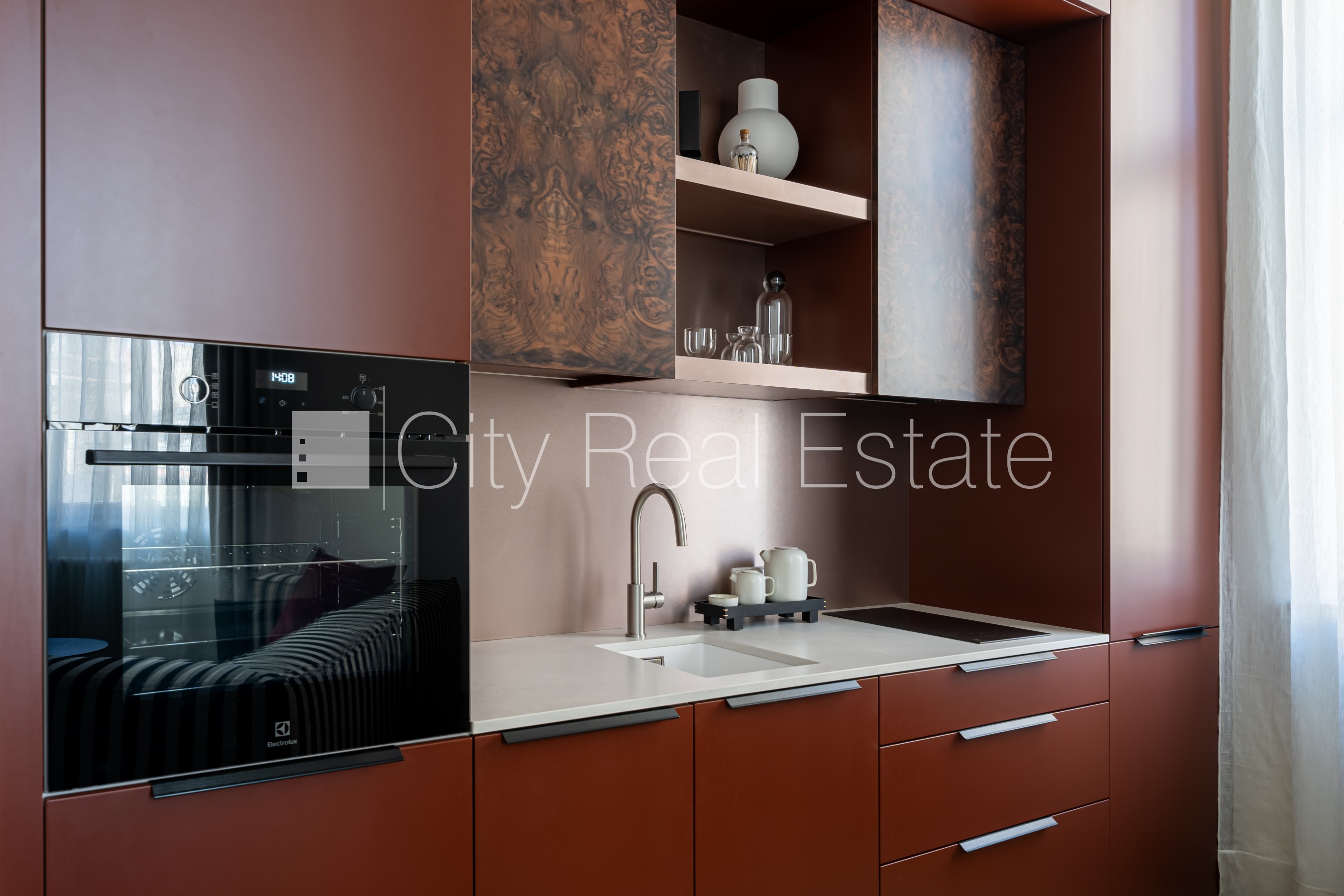 Sludinājumi. Projekts - Place 4, fasādes māja, renovēta māja, ir lifts, kāpņu telpa pēc kapitālā remonta, logi Cena: 202533 EUR Foto #5