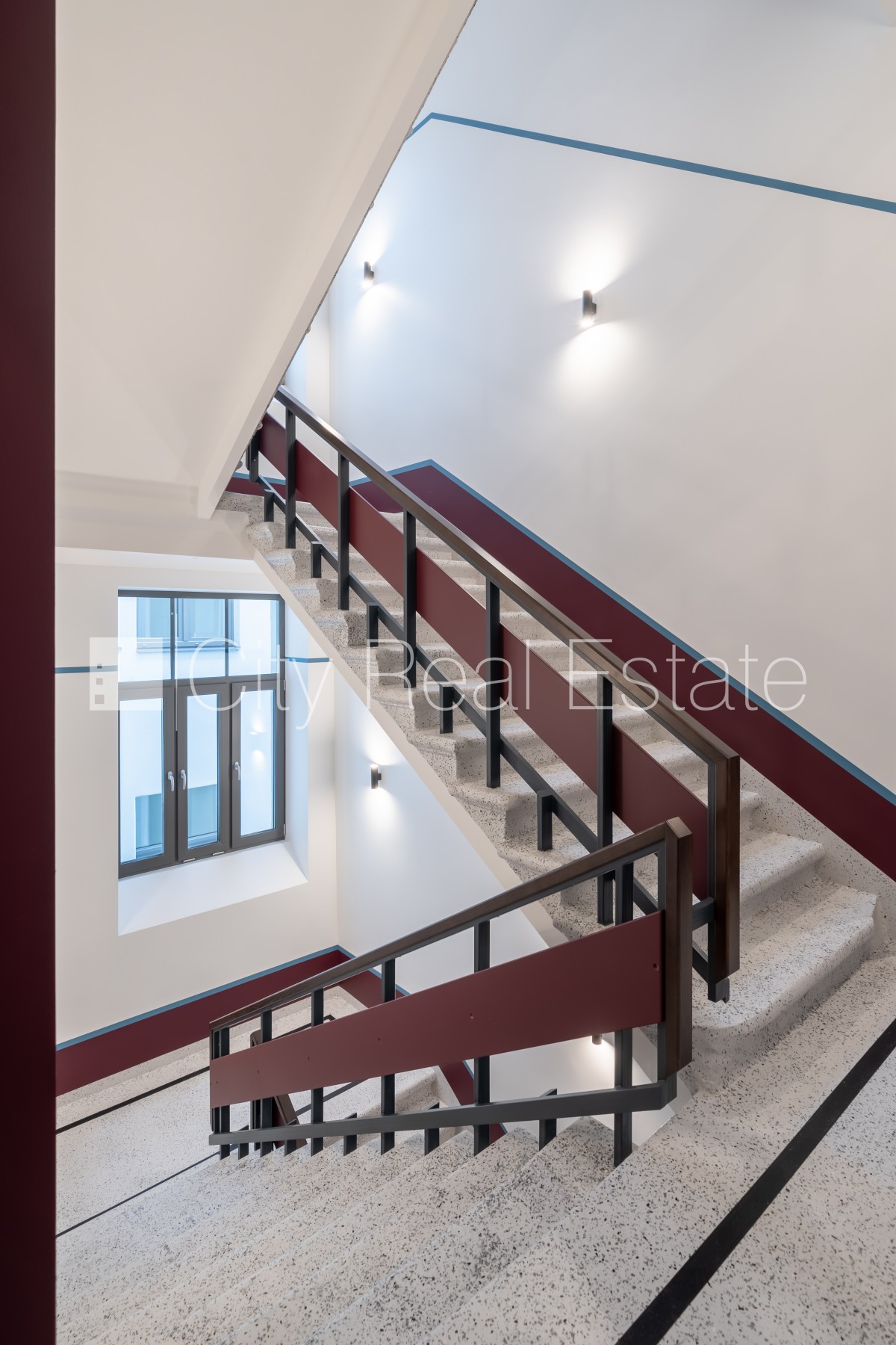 Sludinājumi. Projekts - Place 4, fasādes māja, renovēta māja, ir lifts, kāpņu telpa pēc kapitālā remonta, logi Cena: 202533 EUR Foto #16