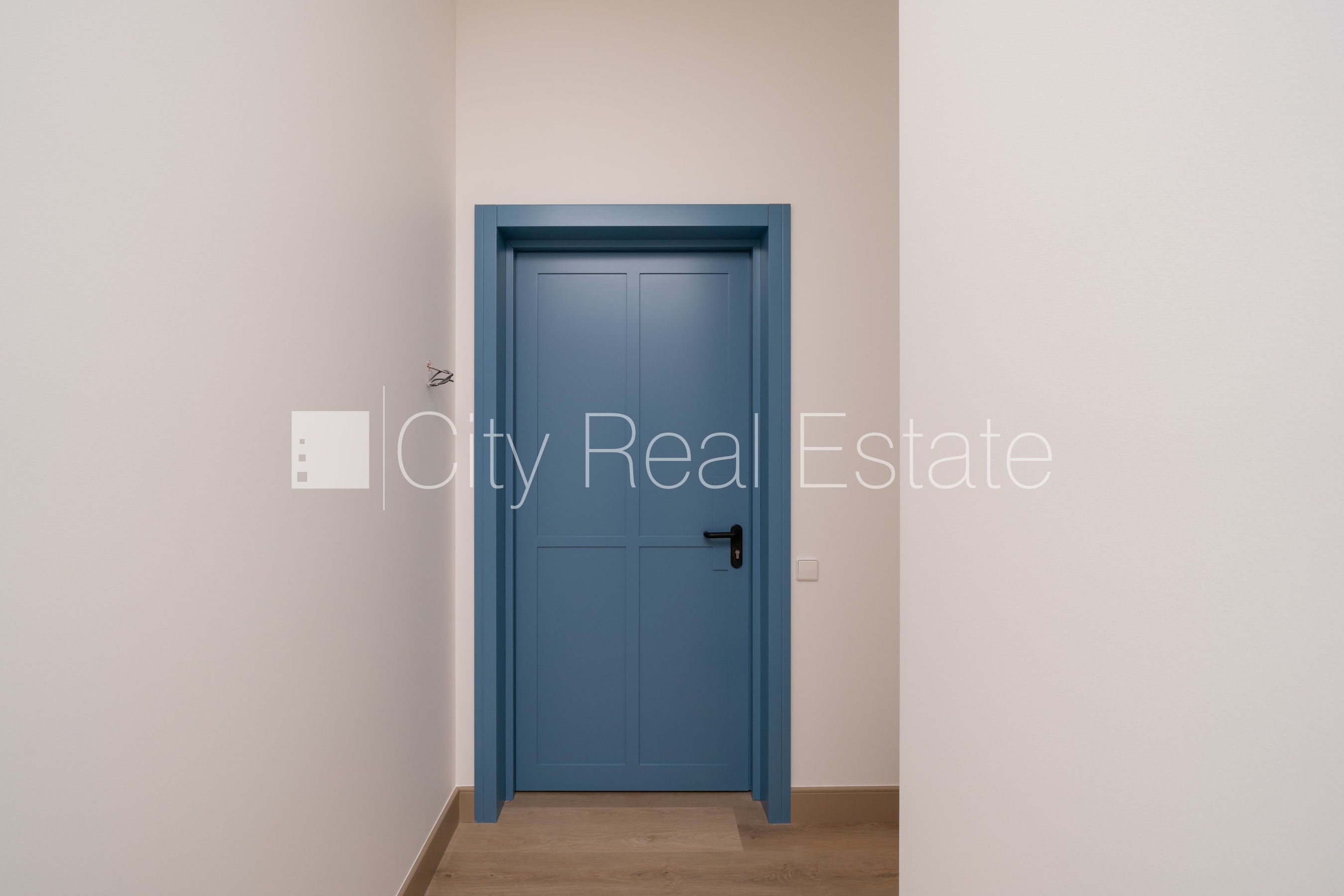 Sludinājumi. Projekts - Place 4, fasādes māja, renovēta māja, ir lifts, kāpņu telpa pēc kapitālā remonta, logi Cena: 163158 EUR Foto #10