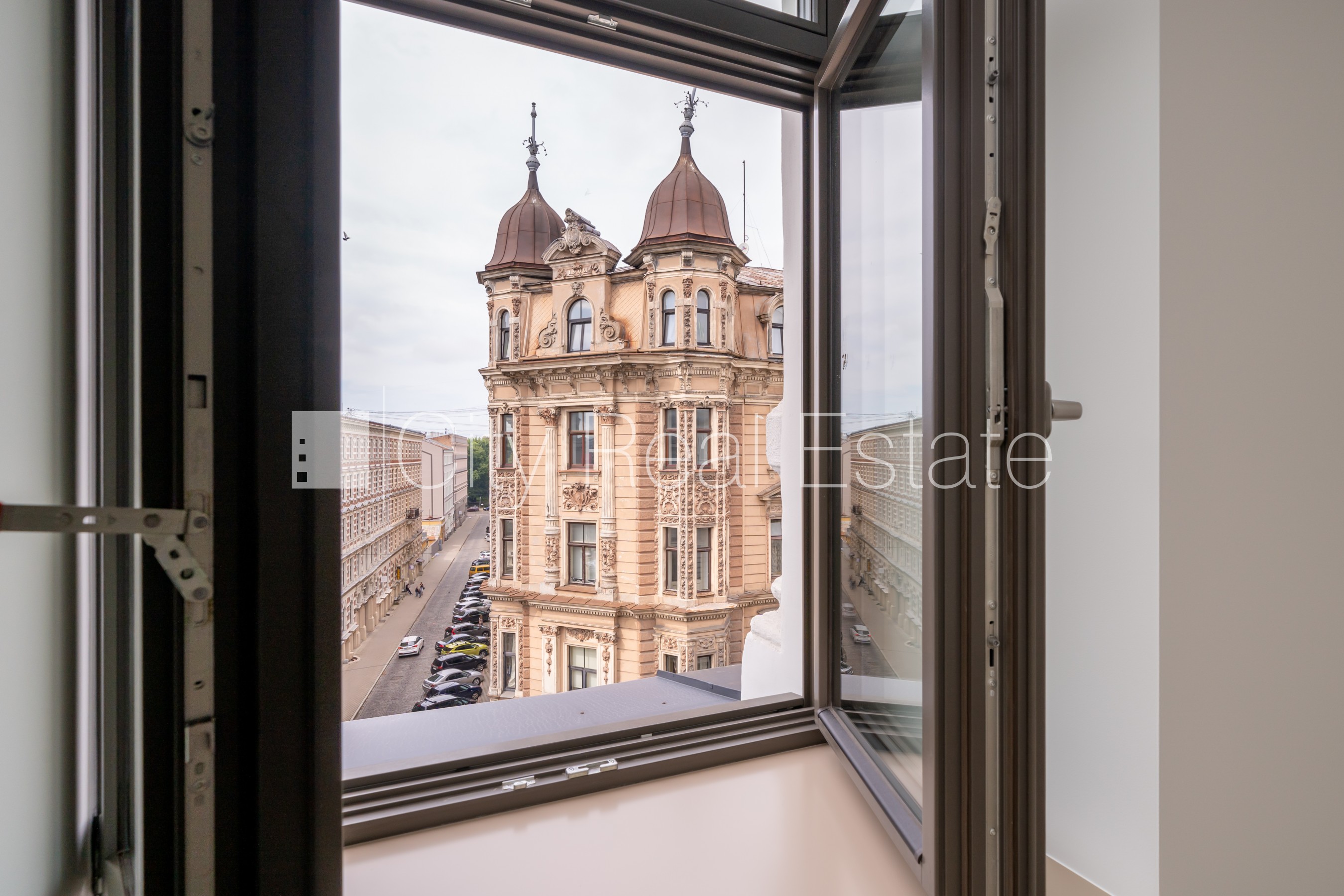 Sludinājumi. Projekts - Place 4, fasādes māja, renovēta māja, ir lifts, kāpņu telpa pēc kapitālā remonta, logi Cena: 163158 EUR Foto #14