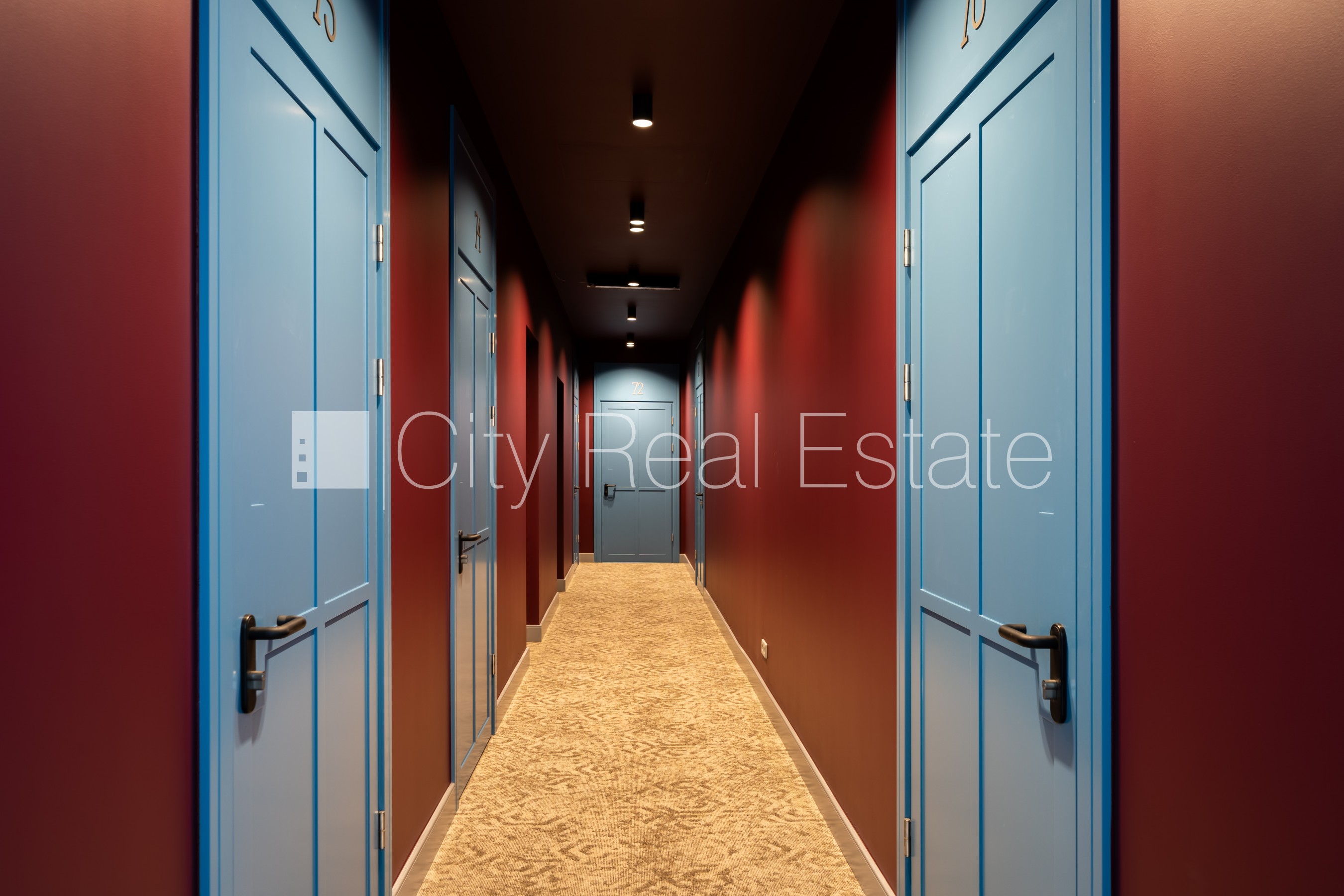 Sludinājumi. Projekts - Place 4, fasādes māja, renovēta māja, ir lifts, kāpņu telpa pēc kapitālā remonta, logi Cena: 163158 EUR Foto #15