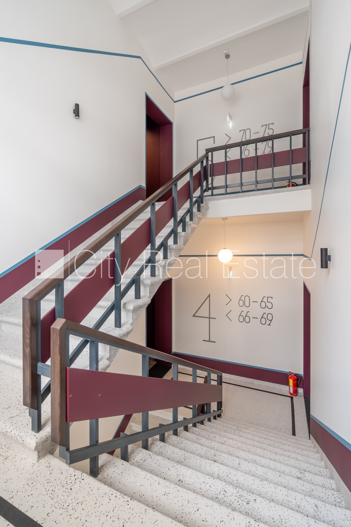 Sludinājumi. Projekts - Place 4, fasādes māja, renovēta māja, ir lifts, kāpņu telpa pēc kapitālā remonta, logi Cena: 163158 EUR Foto #17