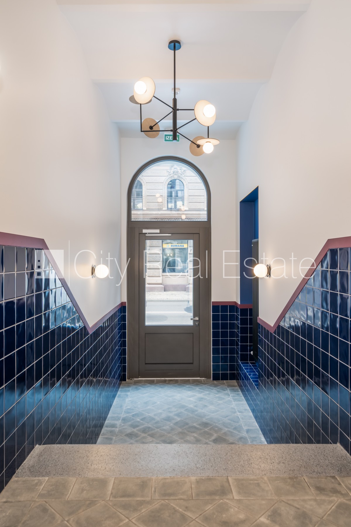 Sludinājumi. Projekts - Place 4, fasādes māja, renovēta māja, ir lifts, kāpņu telpa pēc kapitālā remonta, logi Cena: 163158 EUR Foto #21