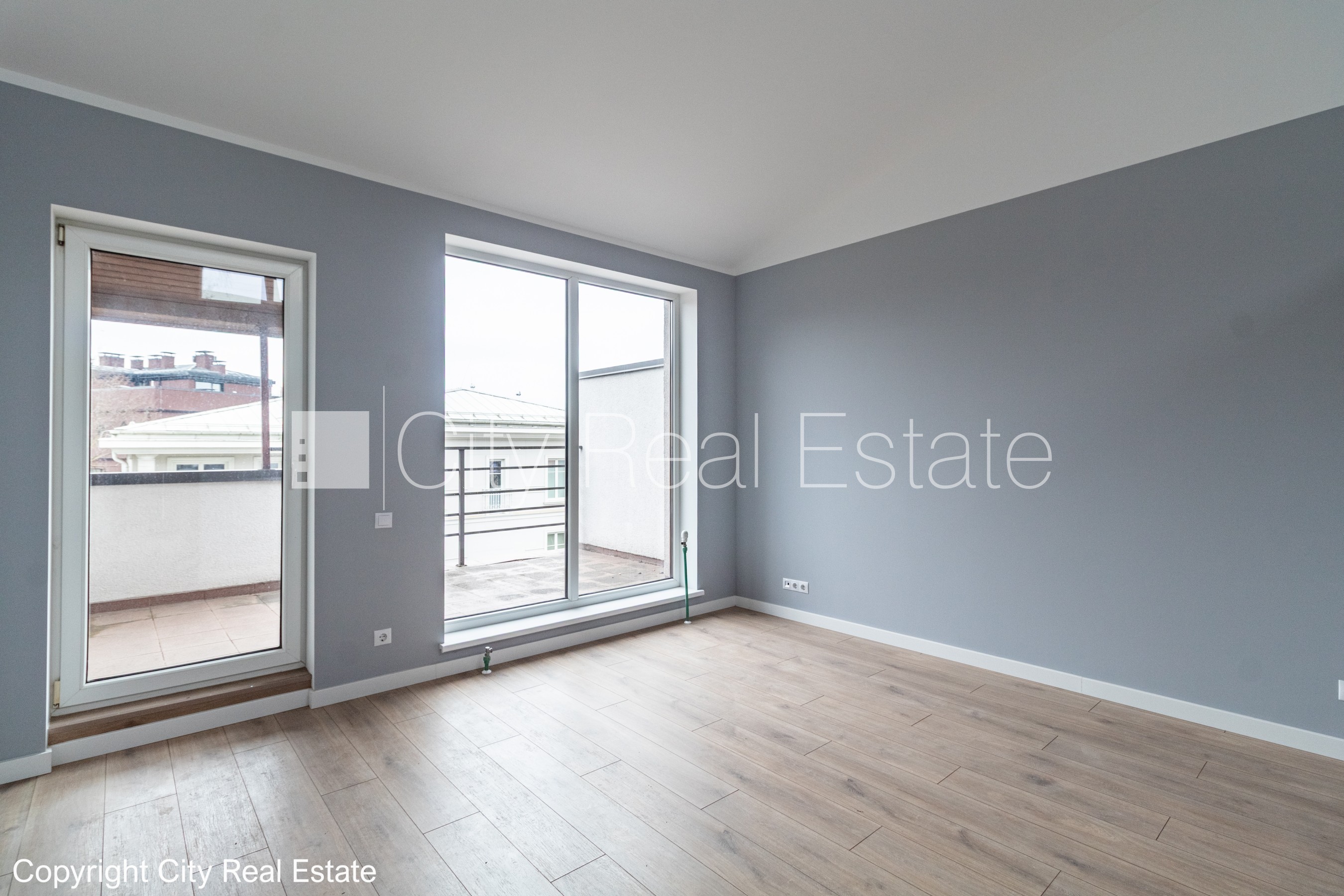 Sludinājumi. Zeme īpašumā, rindu māja, jaunceltne, dzīvokļu skaits ēkā  4 gab., keramzīta bloku sienas, fasāde Cena: 240000 EUR Foto #10