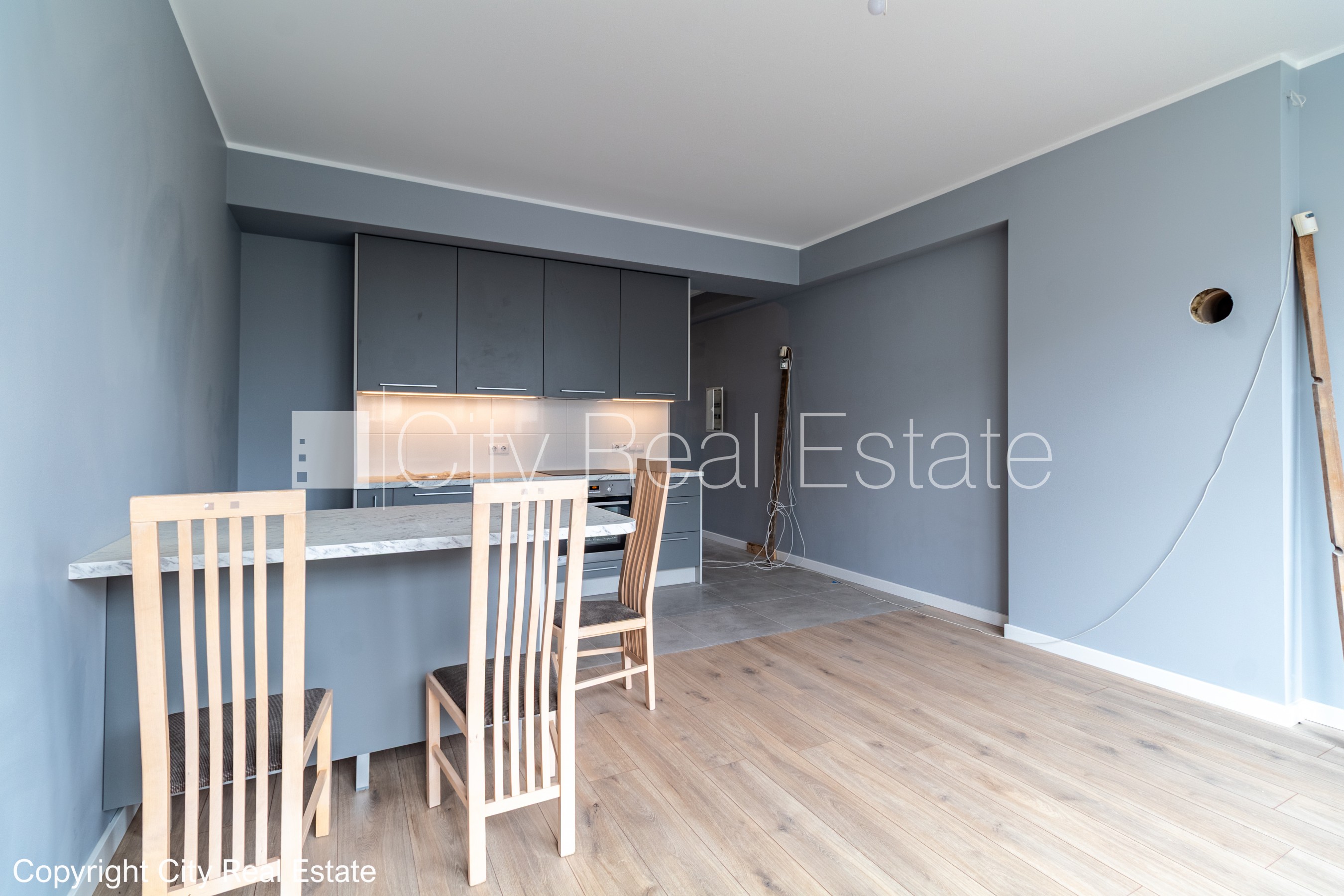 Sludinājumi. Zeme īpašumā, rindu māja, jaunceltne, dzīvokļu skaits ēkā  4 gab., keramzīta bloku sienas, fasāde Cena: 240000 EUR Foto #5