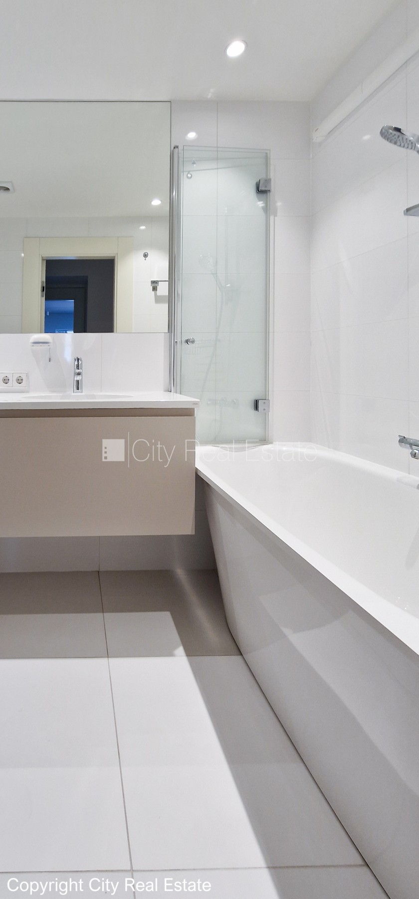 Sludinājumi. Jaunceltne, slēgts pagalms, iespēja nomāt autostāvvietu, apzaļumota teritorija ar jaunu kokaugu Cena: 340000 EUR Foto #15