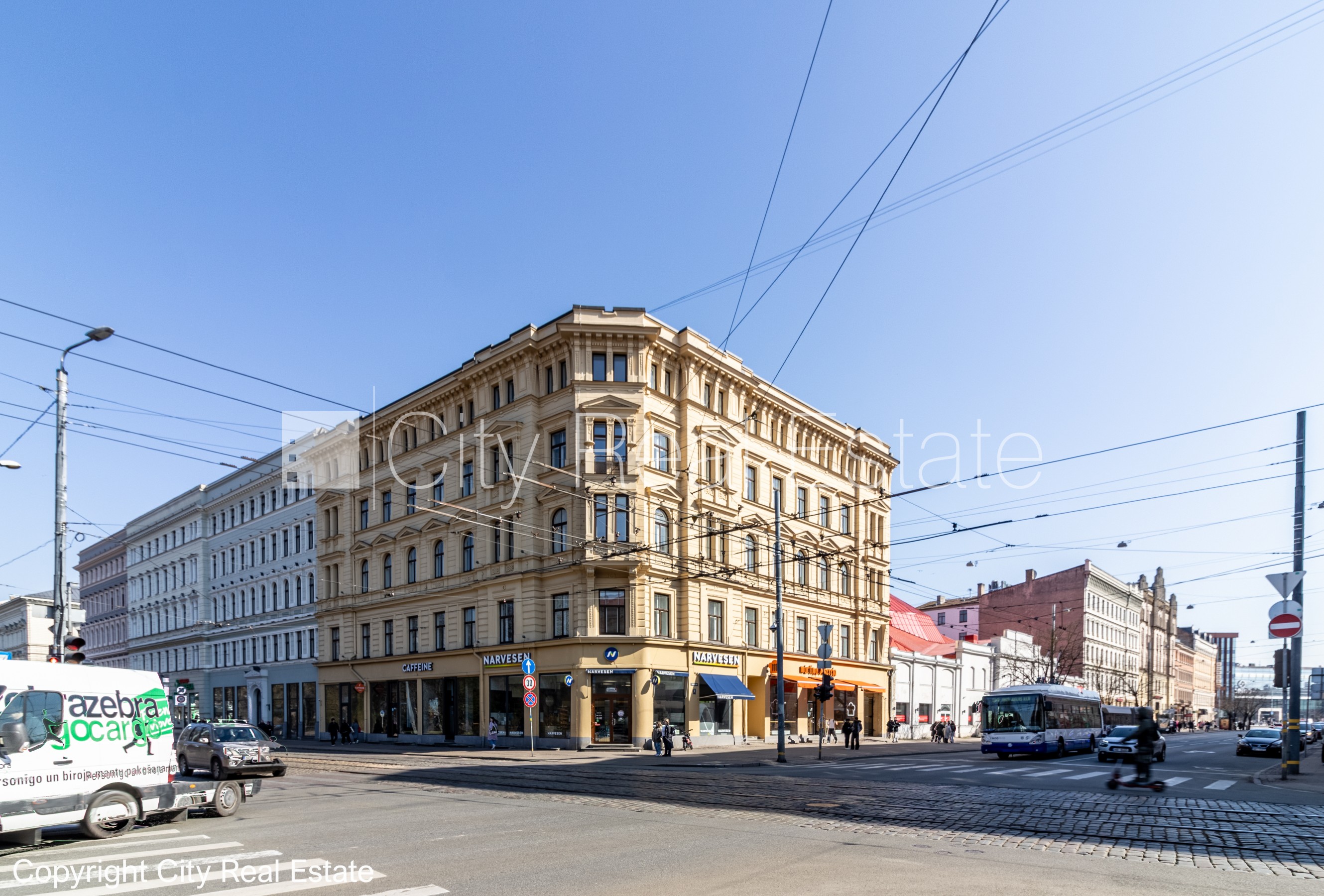 Sludinājumi. Fasādes māja, renovēta māja, slēgts pagalms, ieeja no ielas un pagalma, ir lifts, kāpņu telpa pēc Cena: 307440 EUR Foto #20