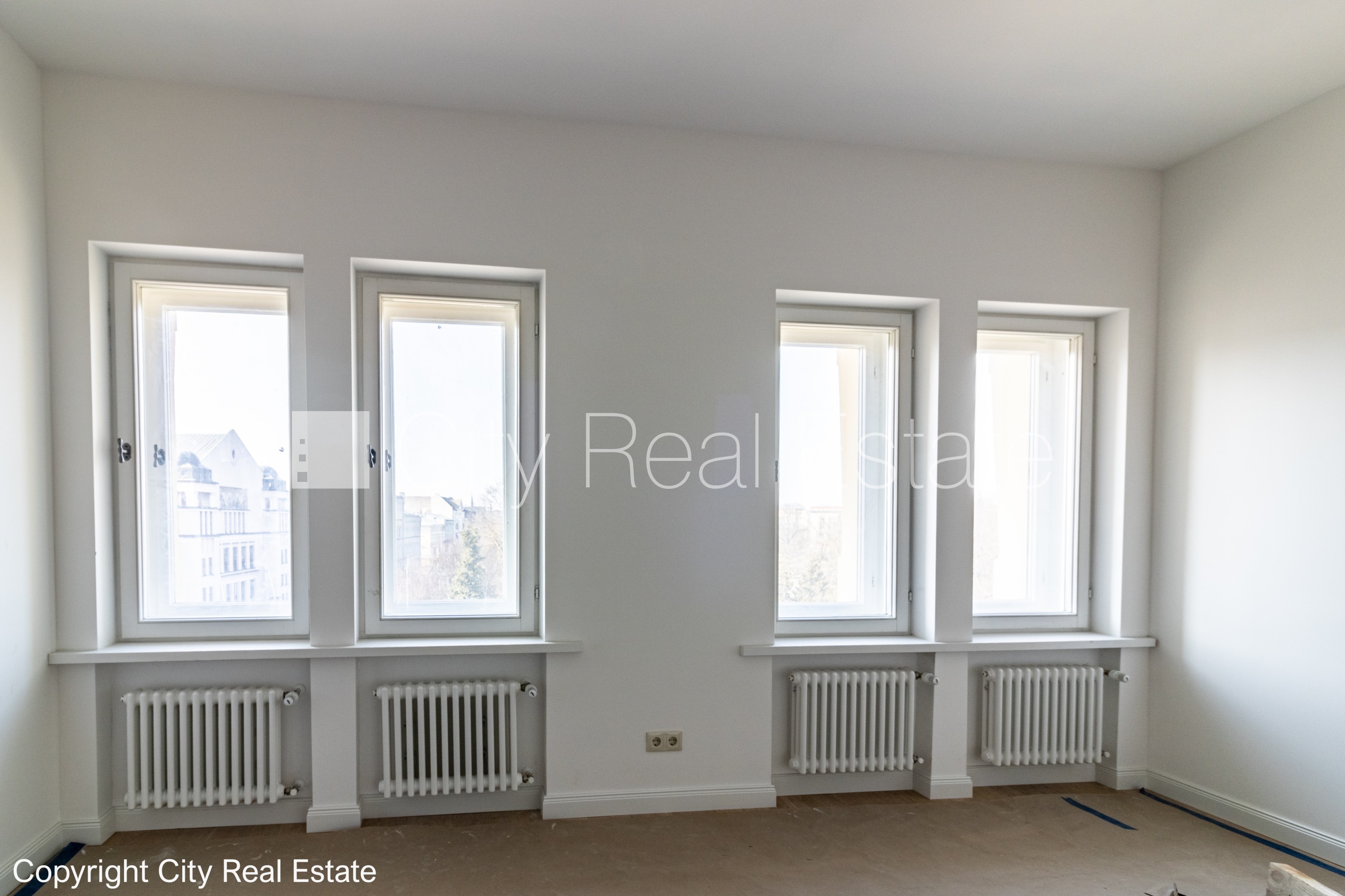 Sludinājumi. Fasādes māja, renovēta māja, slēgts pagalms, ieeja no ielas un pagalma, ir lifts, kāpņu telpa pēc Cena: 307440 EUR Foto #5