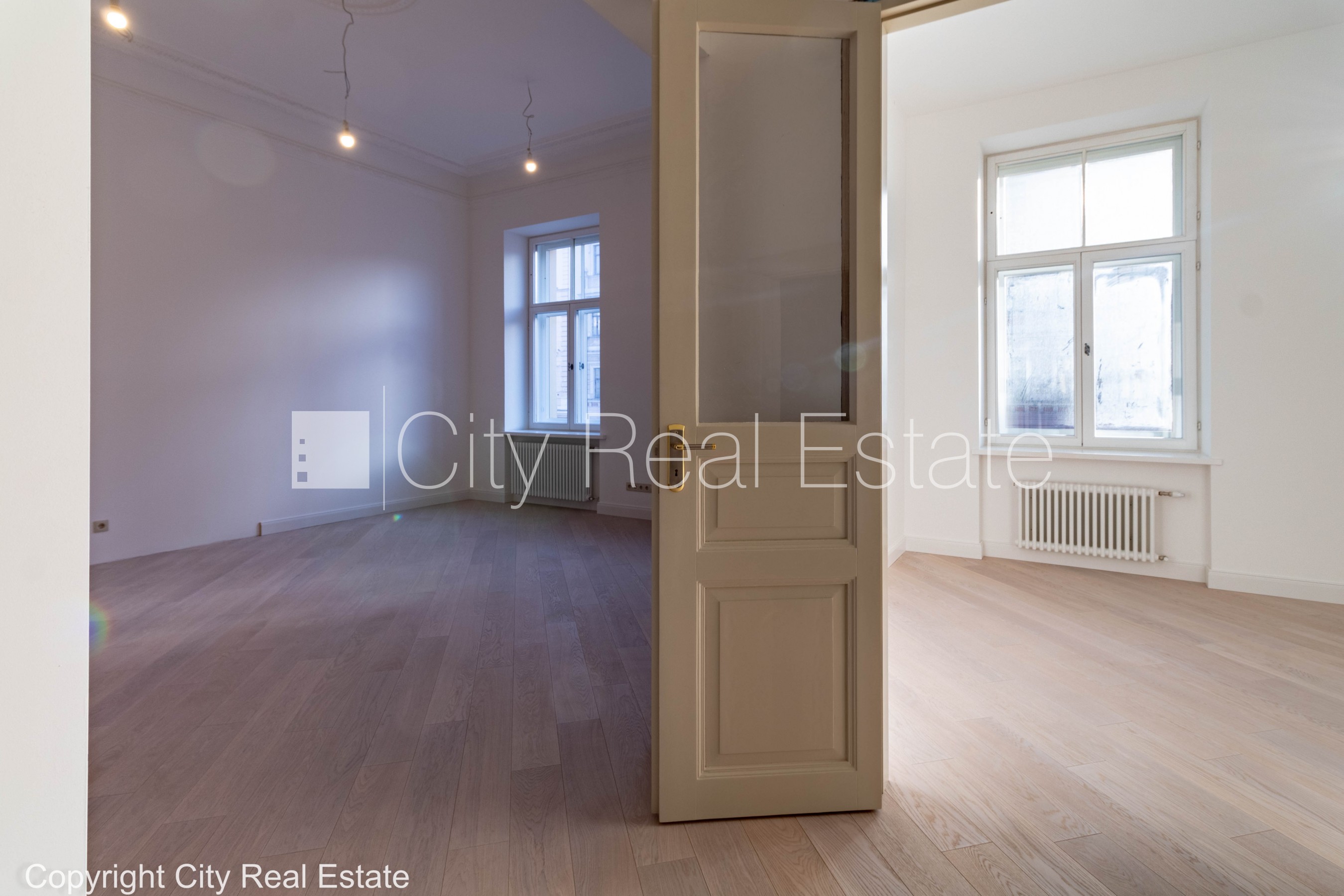 Sludinājumi. Fasādes māja, renovēta māja, fasāde ar dekoratīvo apmetumu, slēgts pagalms, ieeja no ielas un Cena: 206640 EUR Foto #5