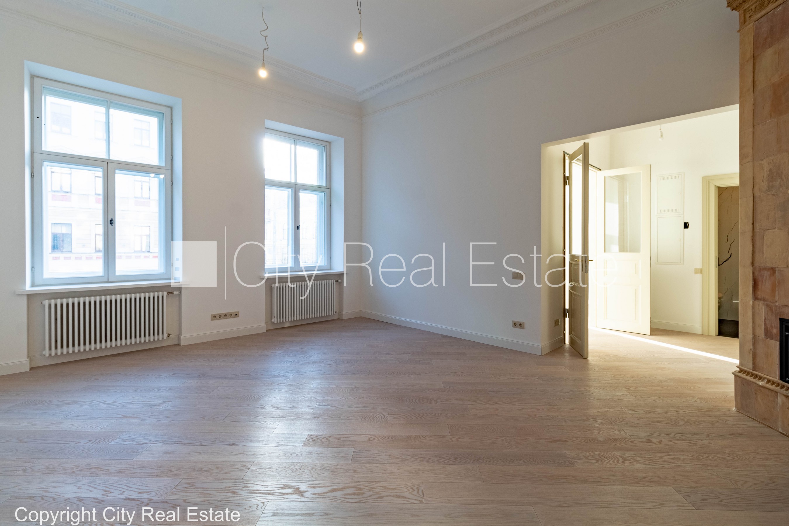 Sludinājumi. Fasādes māja, renovēta māja, fasāde ar dekoratīvo apmetumu, slēgts pagalms, ieeja no ielas un Cena: 206640 EUR Foto #1