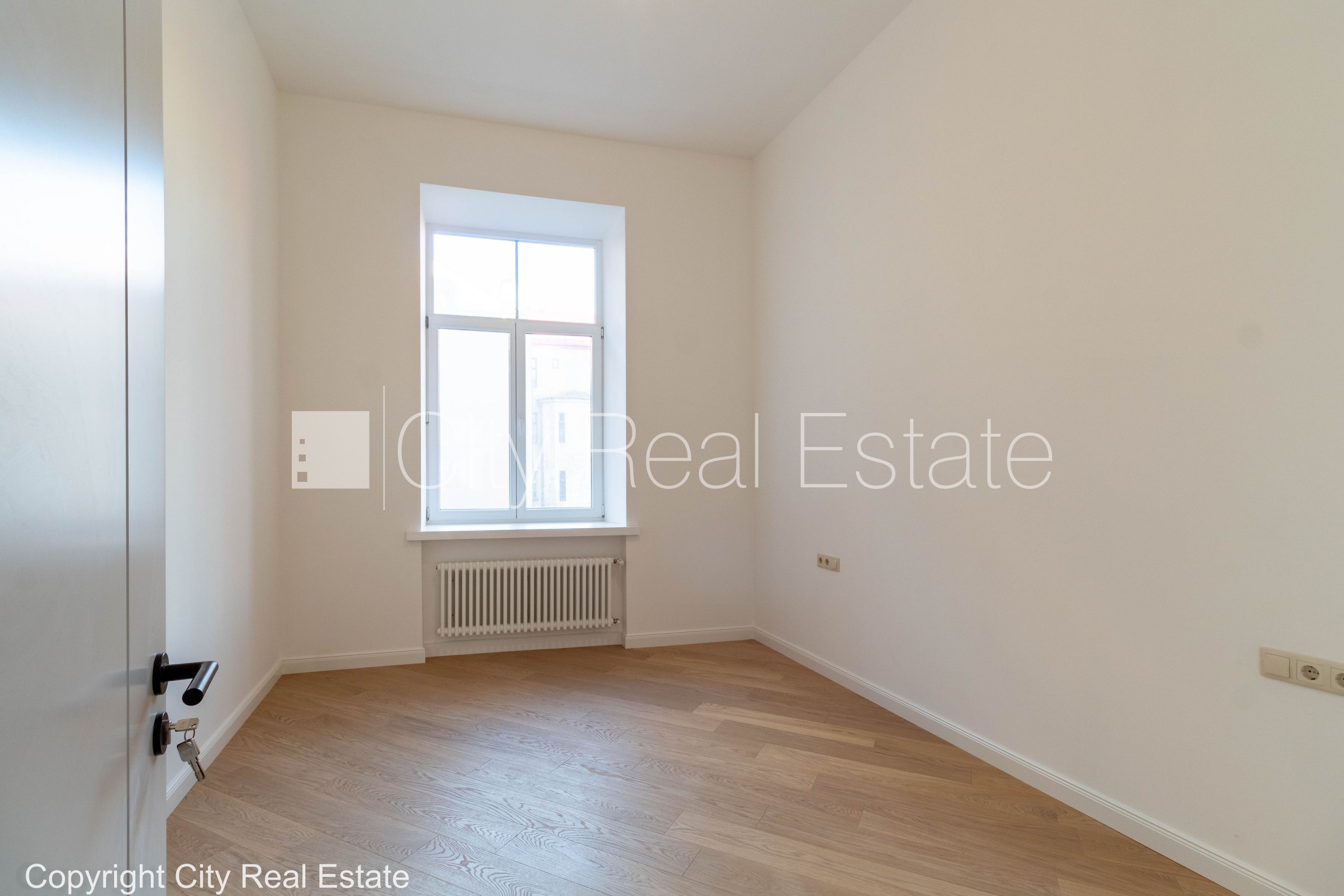 Sludinājumi. Fasādes māja, renovēta māja, fasāde ar dekoratīvo apmetumu, slēgts pagalms, ieeja no ielas un Cena: 167400 EUR Foto #5