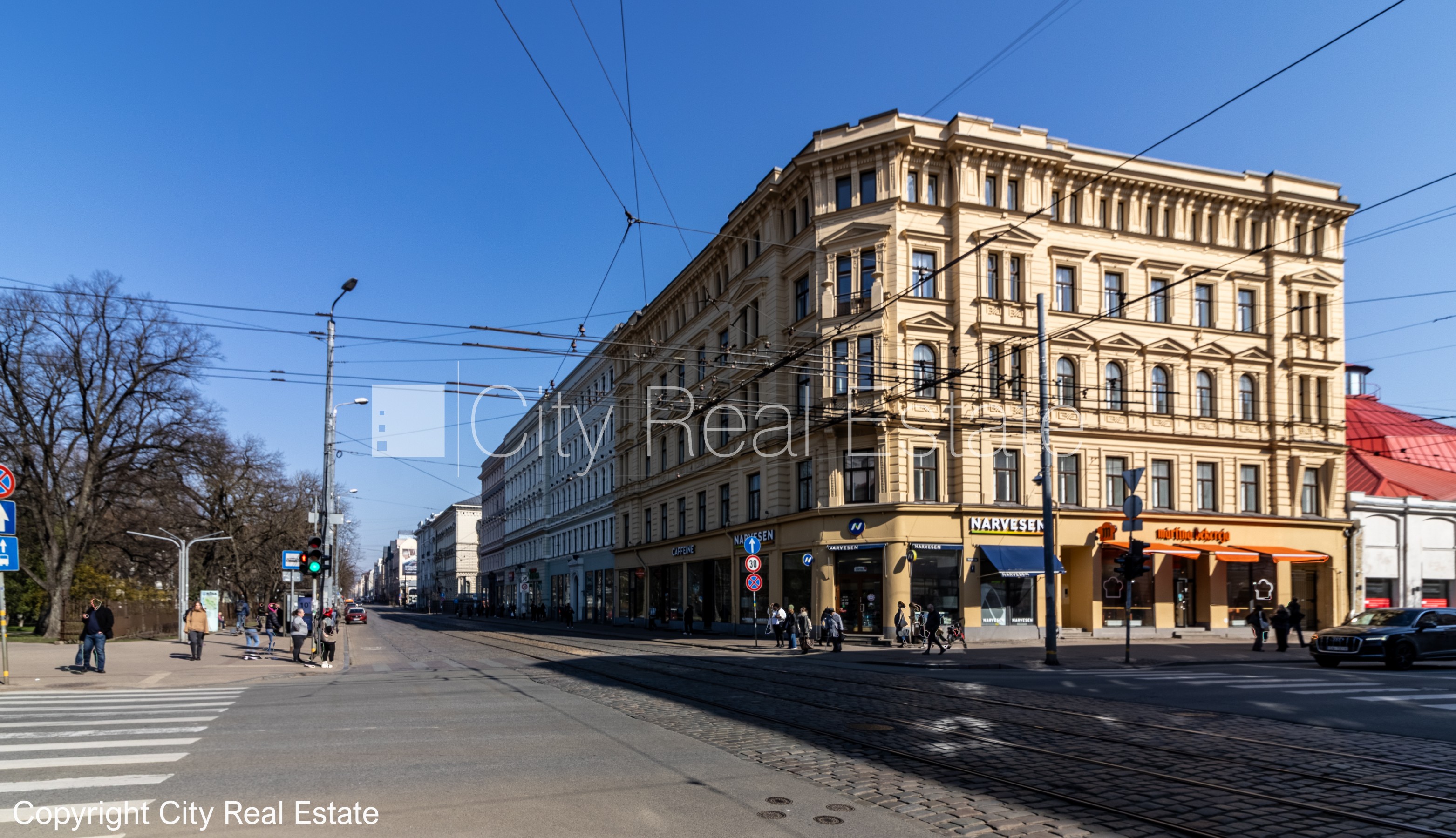 Sludinājumi. Fasādes māja, renovēta māja, slēgts pagalms, ieeja no ielas un pagalma, ir lifts, kāpņu telpa pēc Cena: 378000 EUR Foto #15