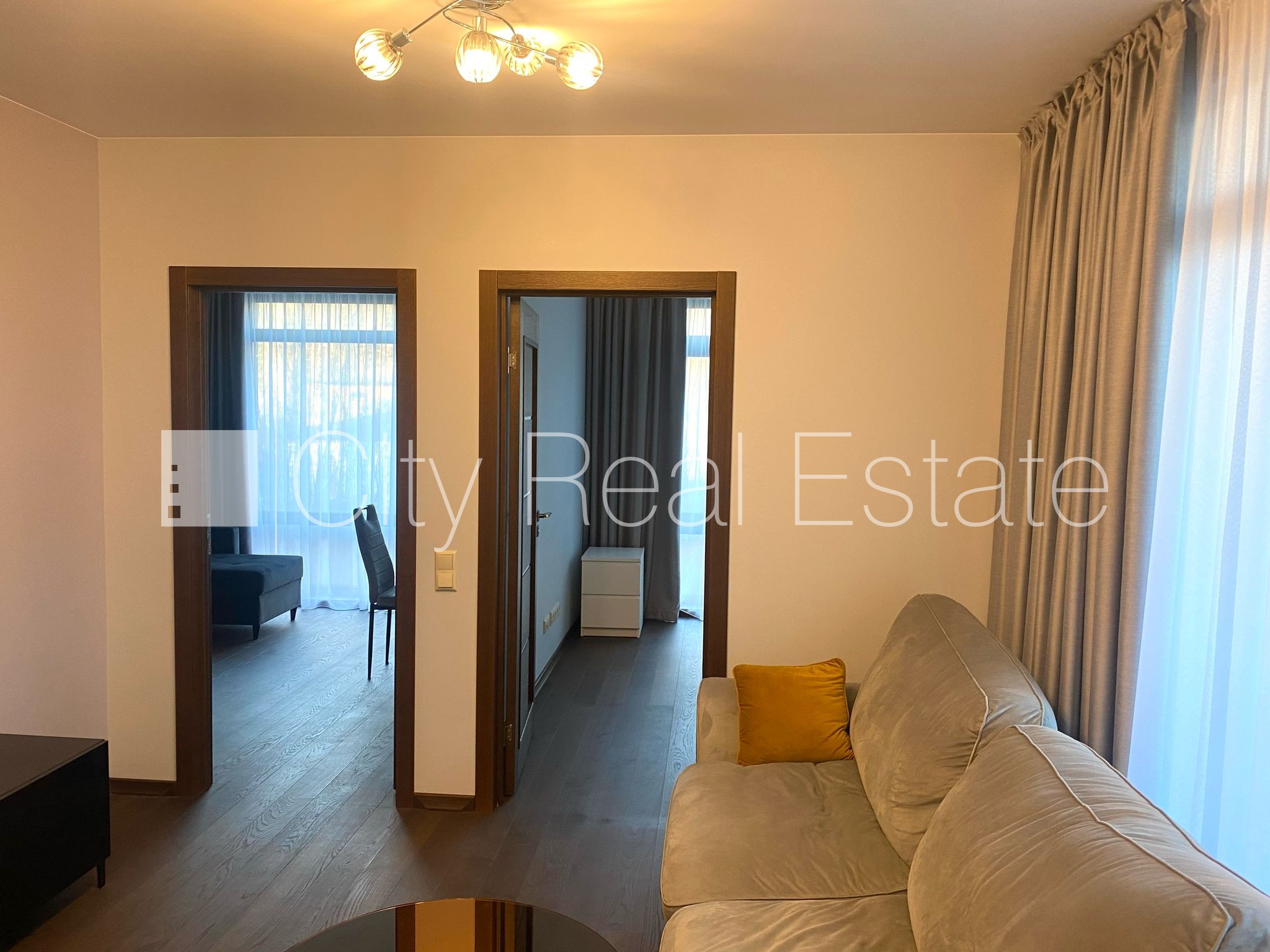 Sludinājumi. Labiekārtots apzaļumots pagalms, slēgts pagalms, vieta automašīnai, terase, guļamistabu skaits 2 Cena: 750 EUR/mēn Foto #6