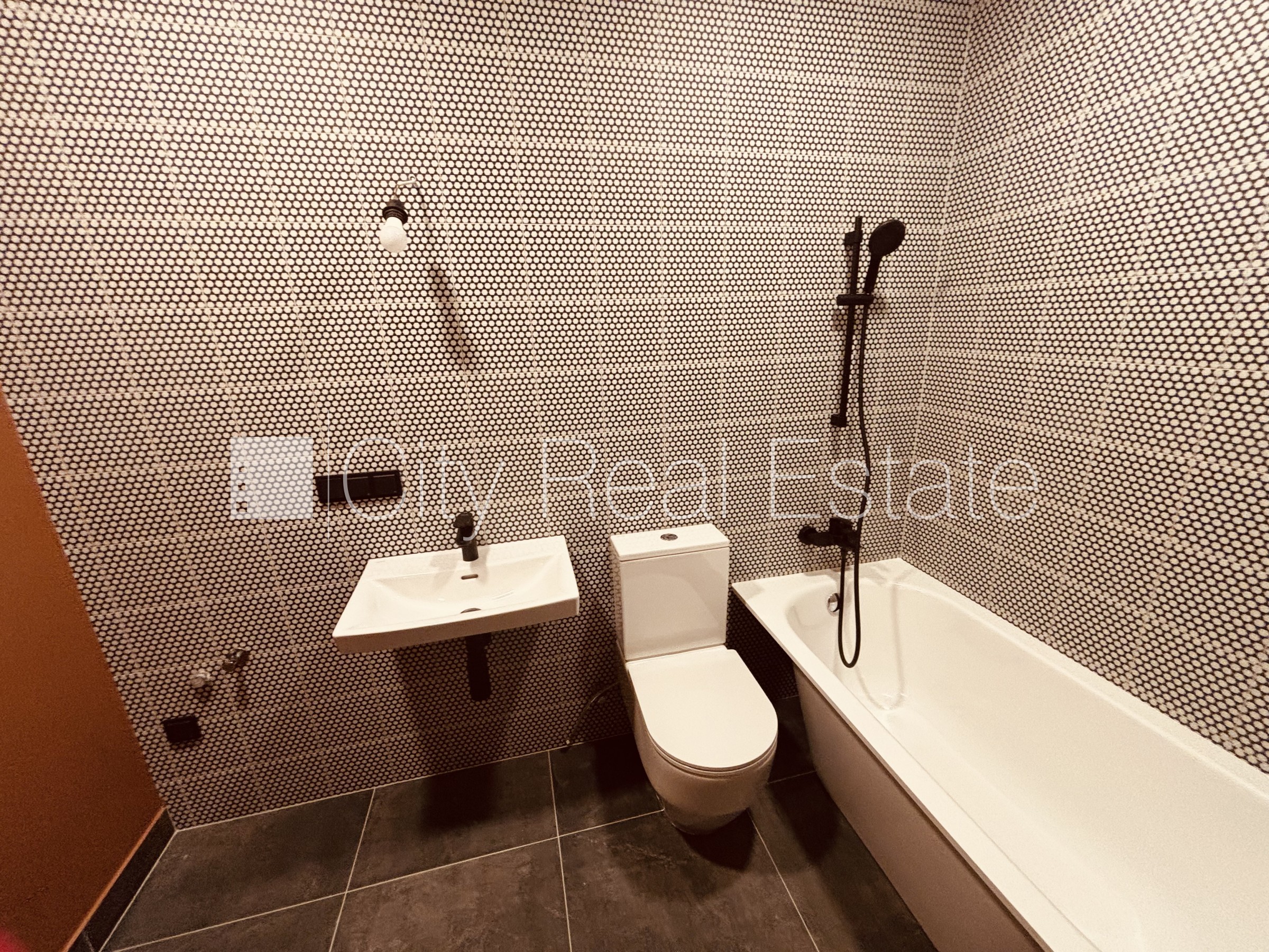 Sludinājumi. Atbrīvots, foto veikts remonta laikā, projektā vēl pieejami dzīvokļi, līdz parkam 200 m, līdz Cena: 110000 EUR Foto #5