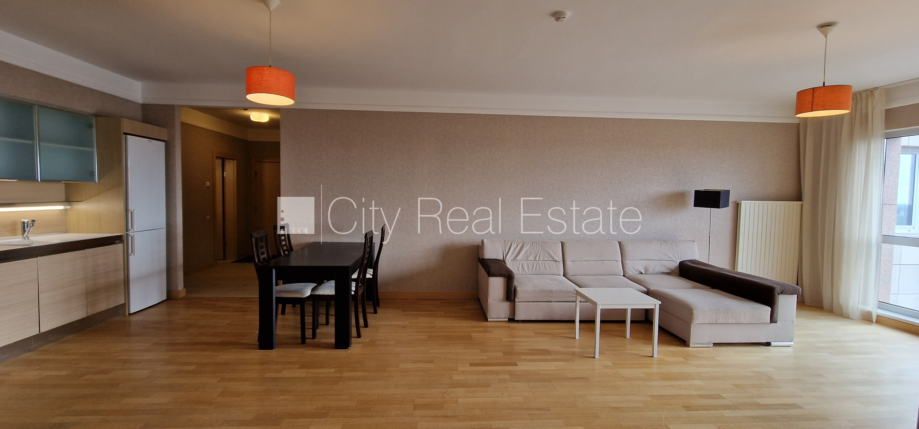 Sludinājumi. Projekts - Panorama Plaza, jaunceltne, teritorijas iebrauktuves vārti aprīkoti ar automatizētu Cena: 850 EUR/mēn Foto #2