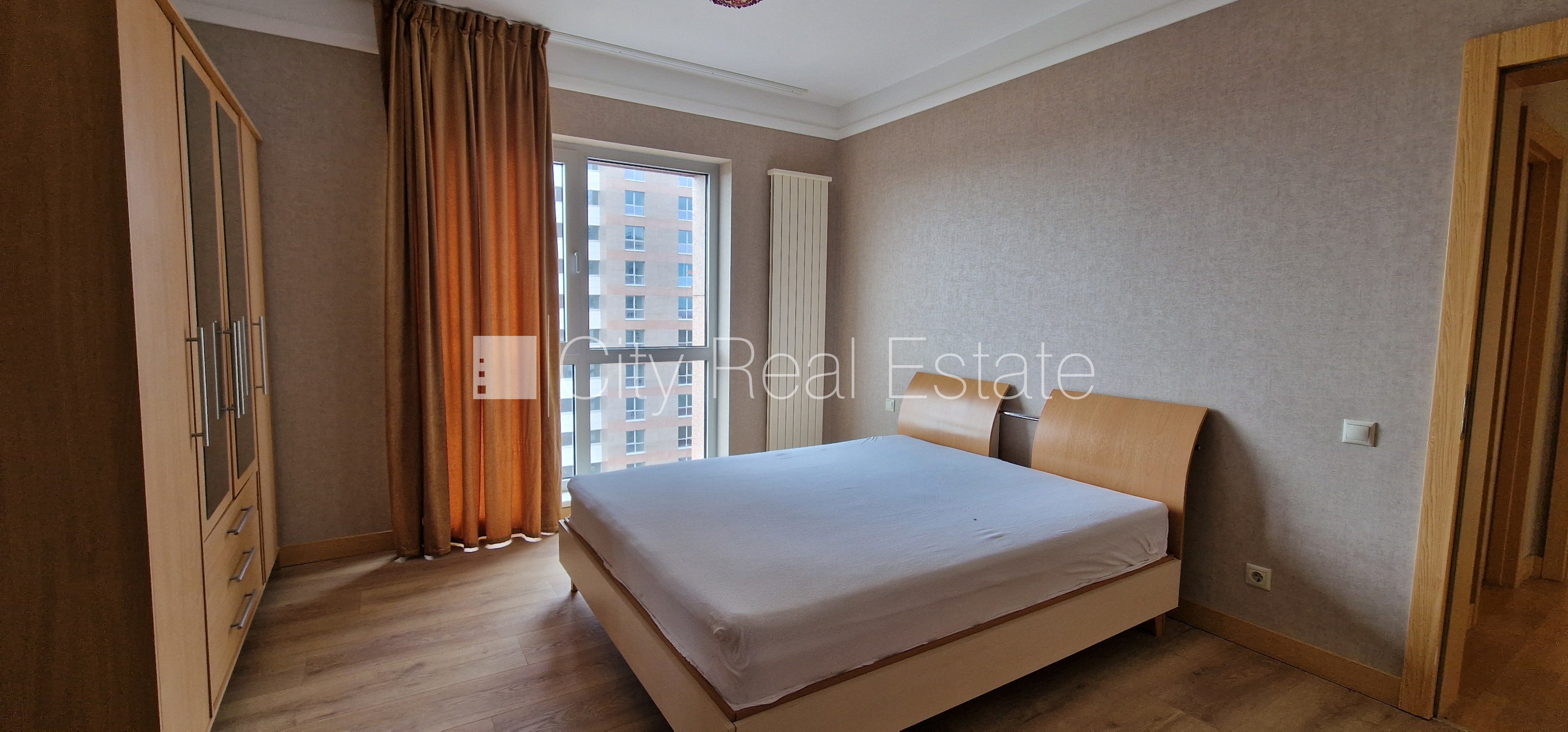 Sludinājumi. Projekts - Panorama Plaza, jaunceltne, teritorijas iebrauktuves vārti aprīkoti ar automatizētu Cena: 850 EUR/mēn Foto #8