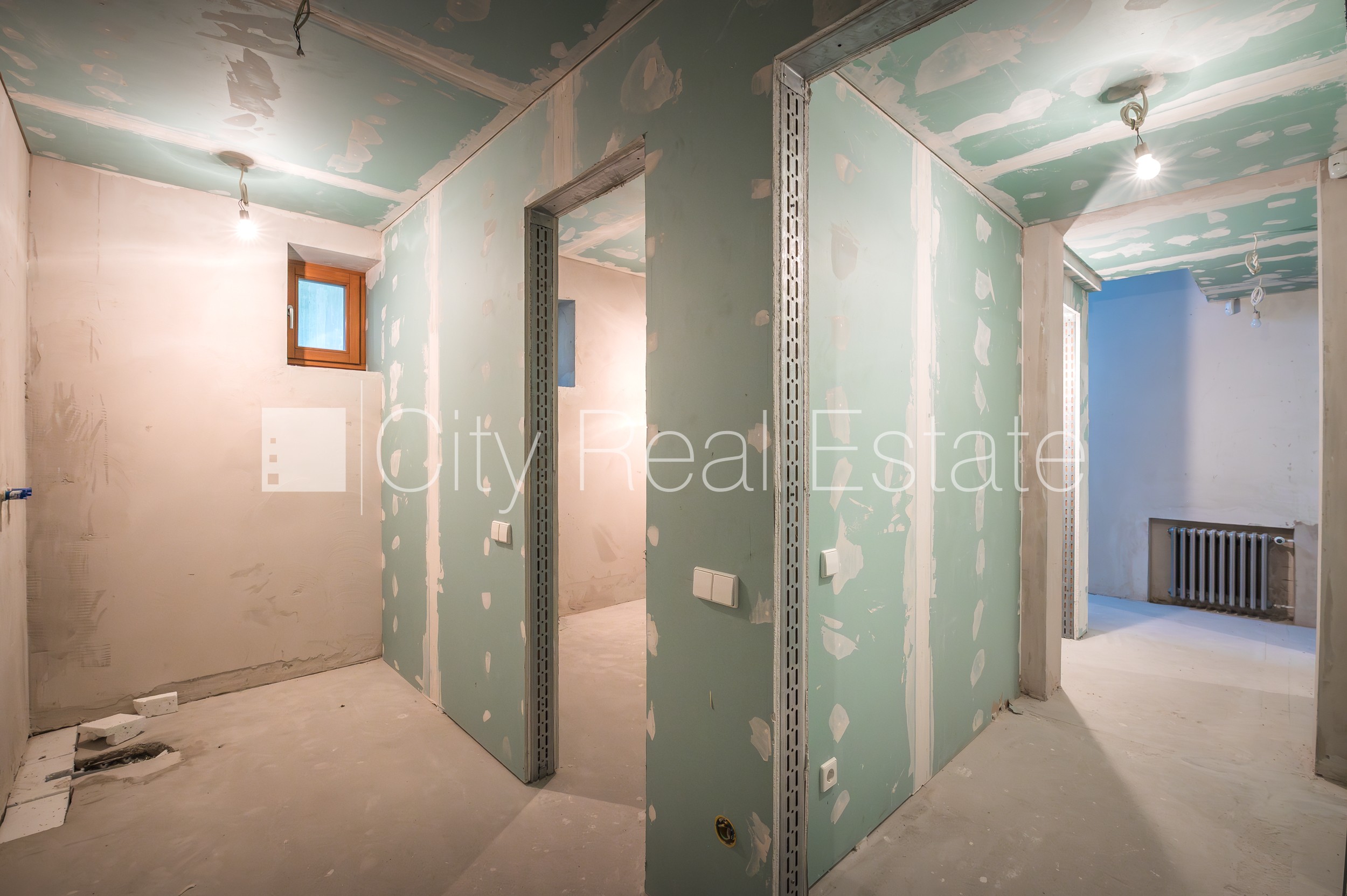 Sludinājumi. Privātmāja, labiekārtota apzaļumota teritorija, bruģēts piebraucamais ceļš, slēgta teritorija, Cena: 992000 EUR Foto #20