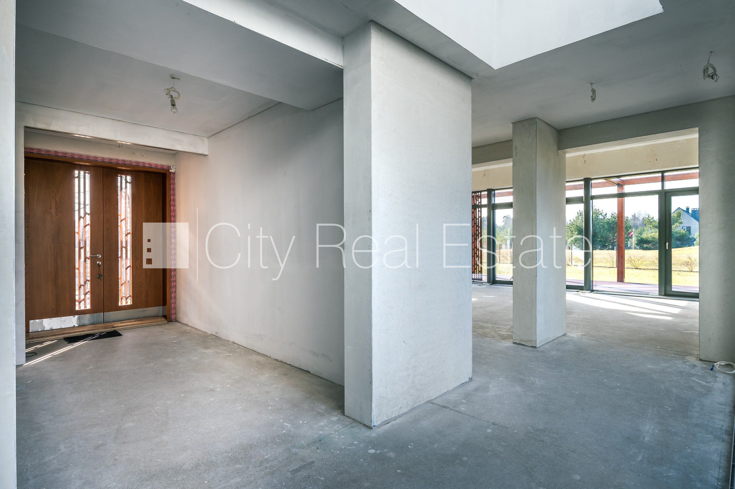 Sludinājumi. Privātmāja, labiekārtota apzaļumota teritorija, bruģēts piebraucamais ceļš, slēgta teritorija, Cena: 992000 EUR Foto #12