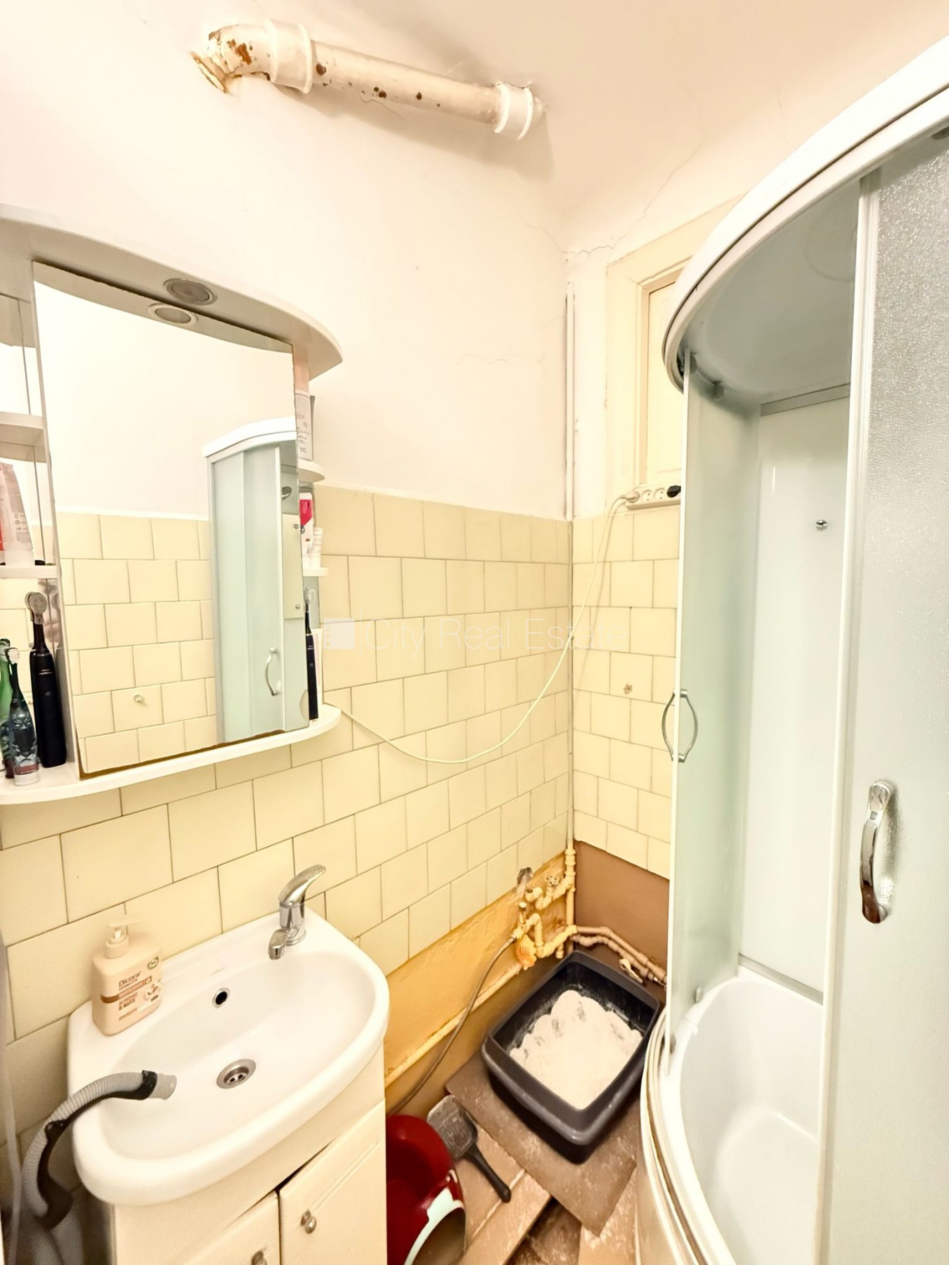 Sludinājumi. Fasādes māja, renovēta māja, labiekārtota apzaļumota teritorija, slēgts pagalms, ieeja no ielas, ir Cena: 139000 EUR Foto #17