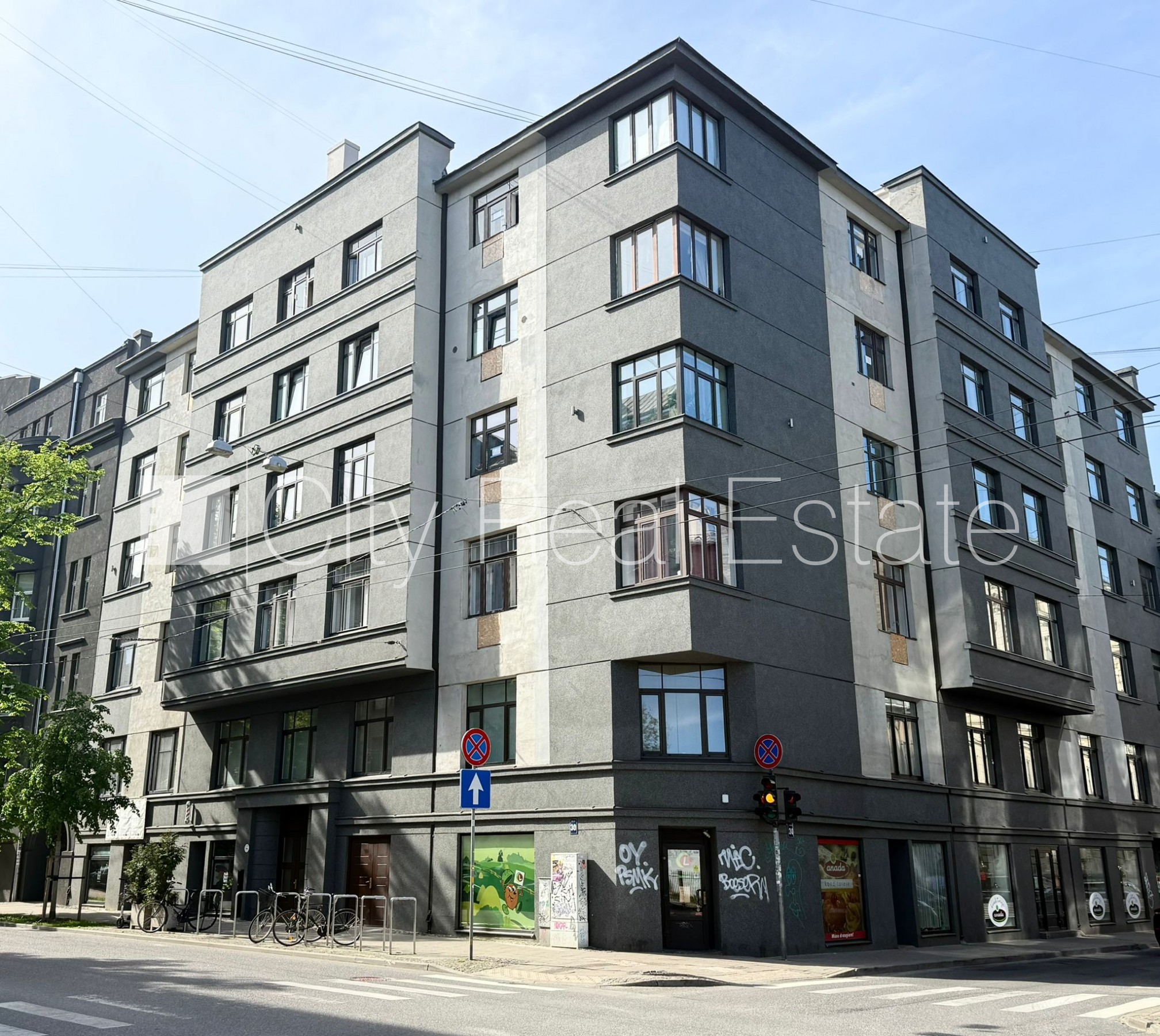 Sludinājumi. Fasādes māja, renovēta māja, labiekārtota apzaļumota teritorija, slēgts pagalms, ieeja no ielas, ir Cena: 139000 EUR Foto #1