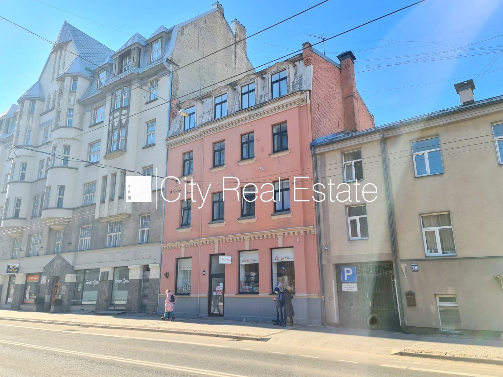 Sludinājumi. Fasādes māja, renovēta māja, slēgts pagalms, ieeja no ielas un pagalma, kāpņu telpa pēc kapitālā Cena: 270 EUR/mēn Foto #14